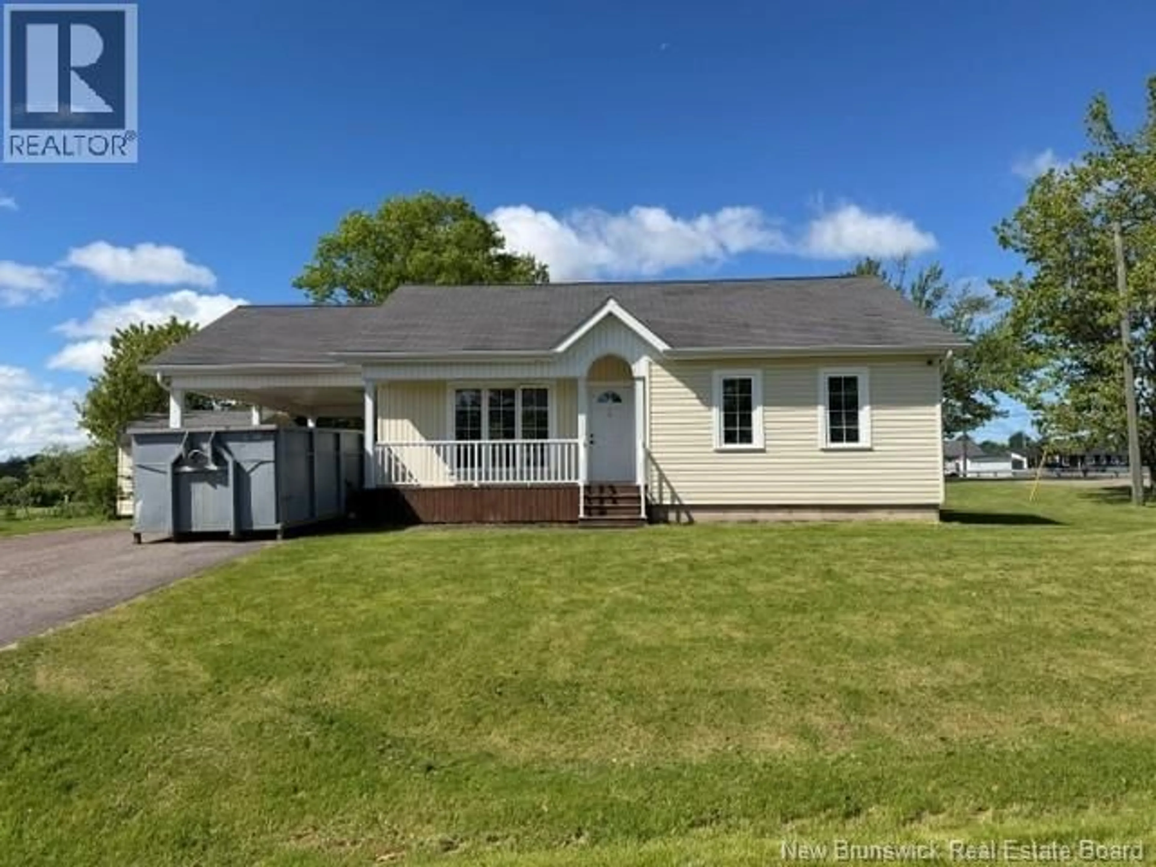 A pic from outside/outdoor area/front of a property/back of a property/a pic from drone, unknown for 1 WOODLAND AVENUE, Petitcodiac New Brunswick E4Z4X4
