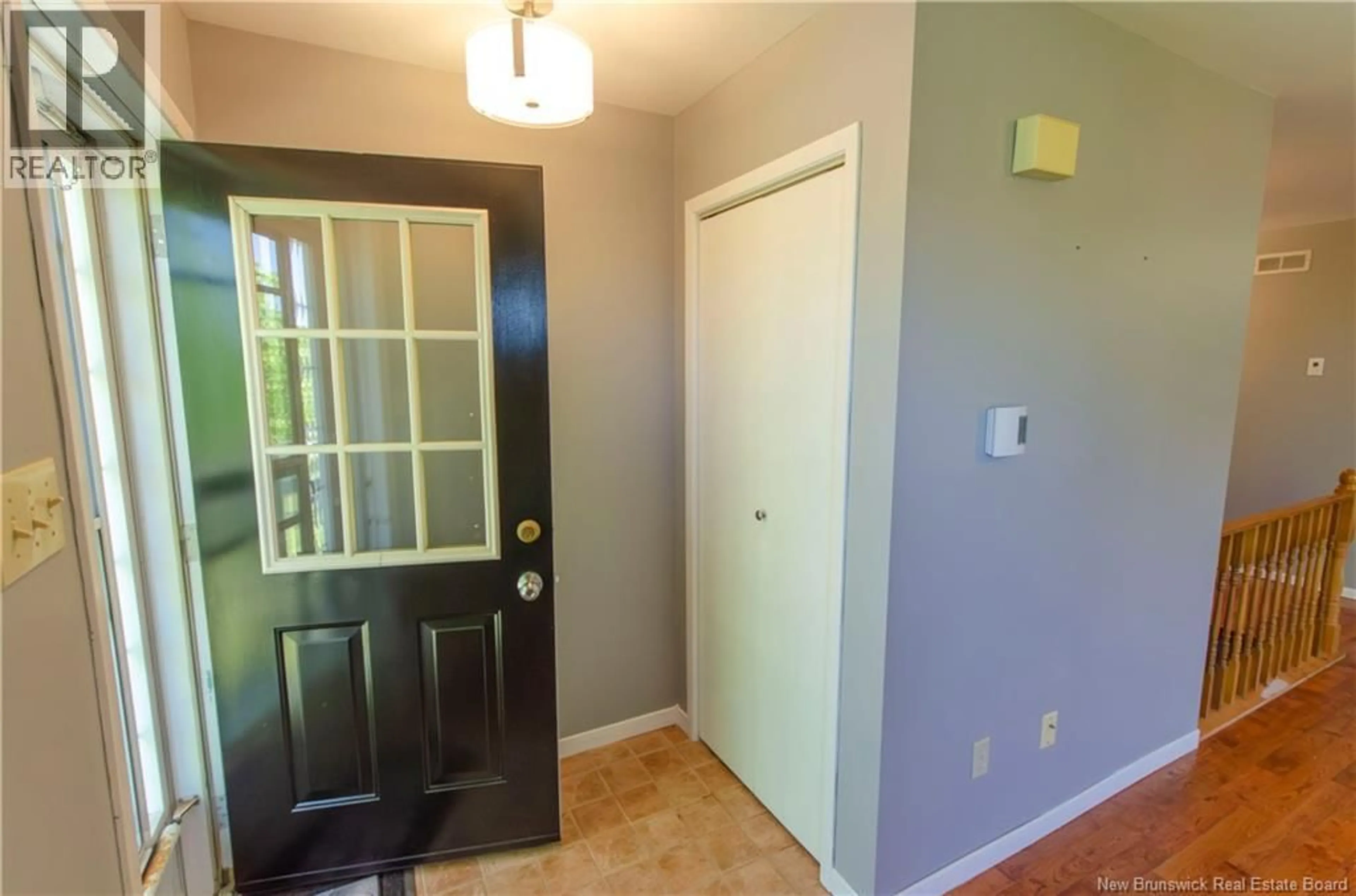 Indoor entryway for 24 THISTLE STREET, Saint John New Brunswick E2M5T1