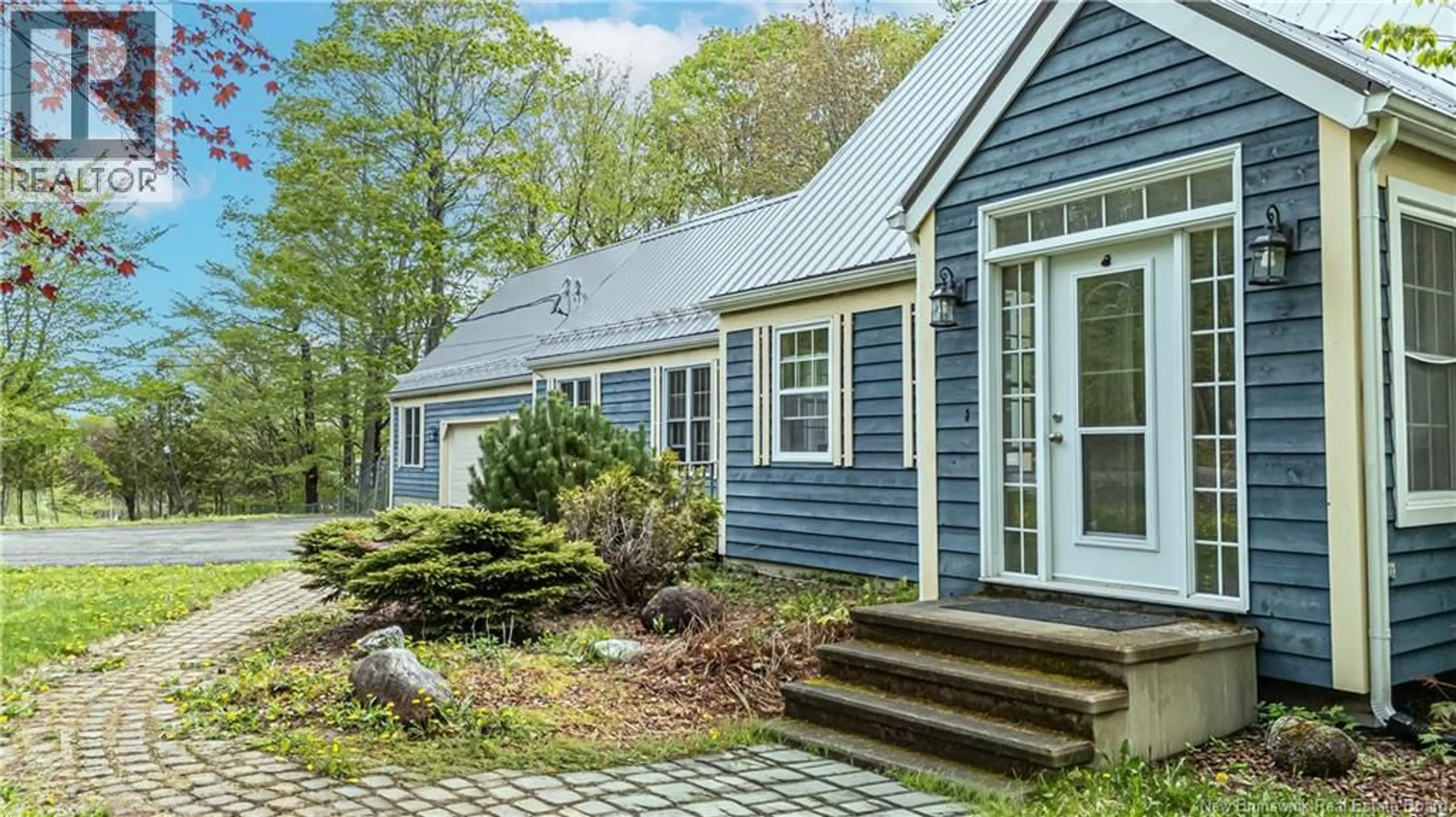 Home with vinyl exterior material, street for 76 ISLAND VIEW DRIVE, Douglas New Brunswick E3G7R5