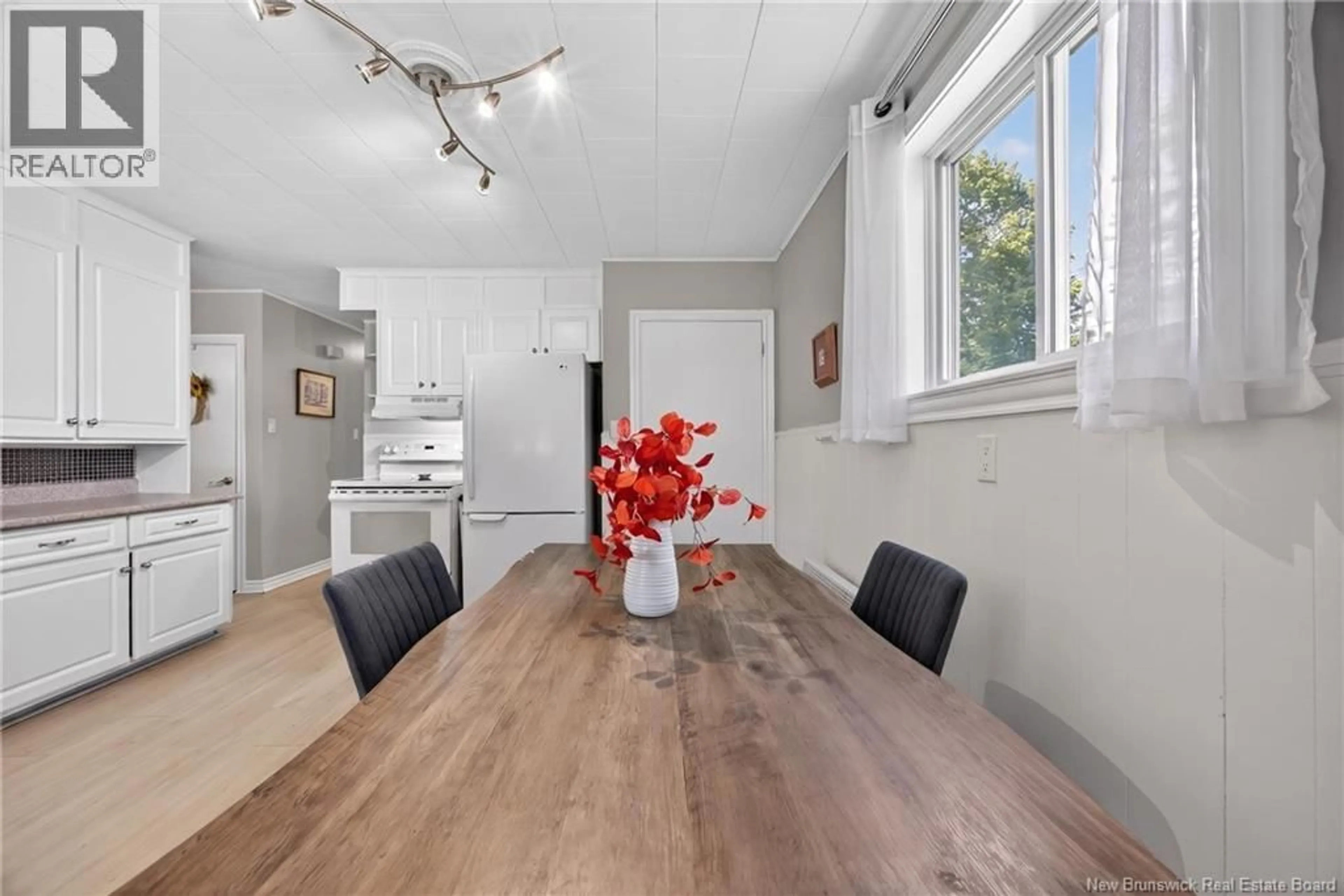 Dining room, wood/laminate floor for 45 CAROL AVENUE, Fredericton New Brunswick E3A1K3