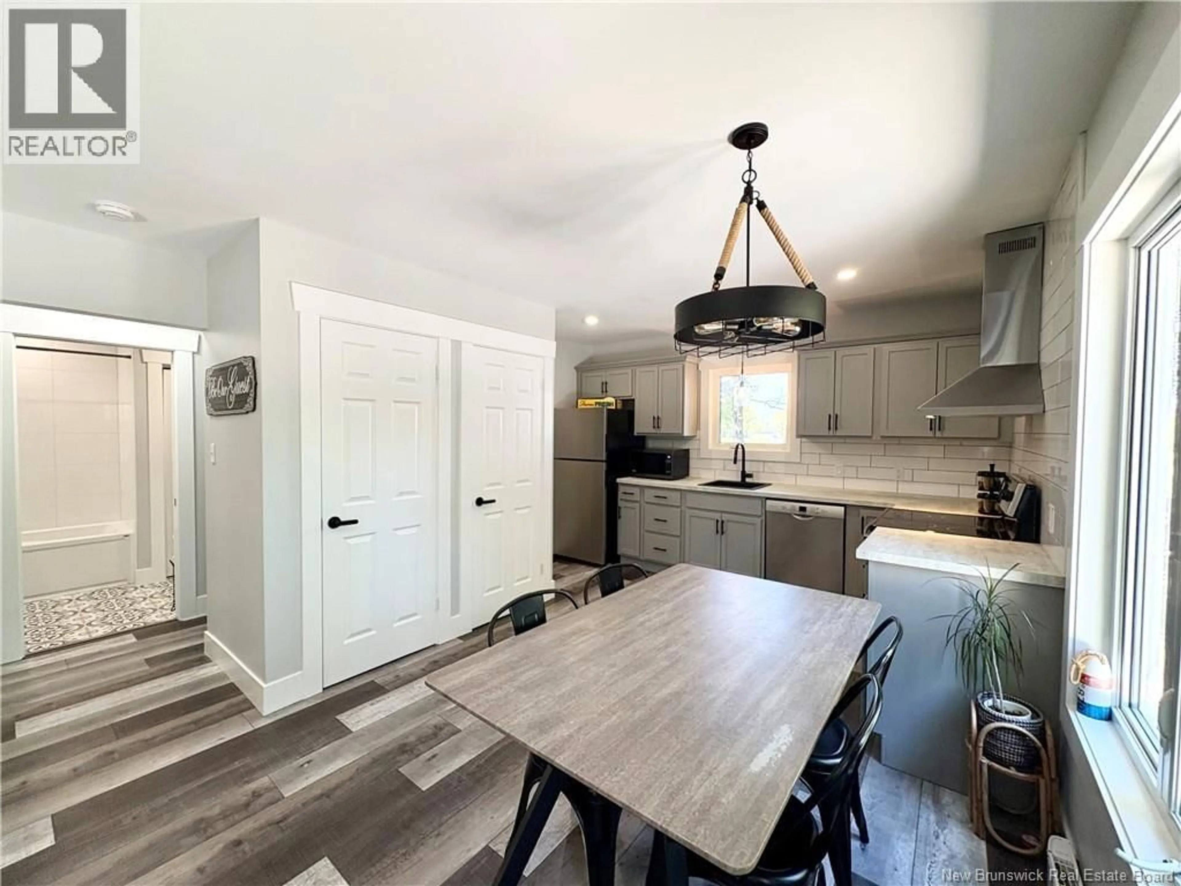 Open concept kitchen, unknown for 46 SURETTE, Cocagne New Brunswick E4R3L7