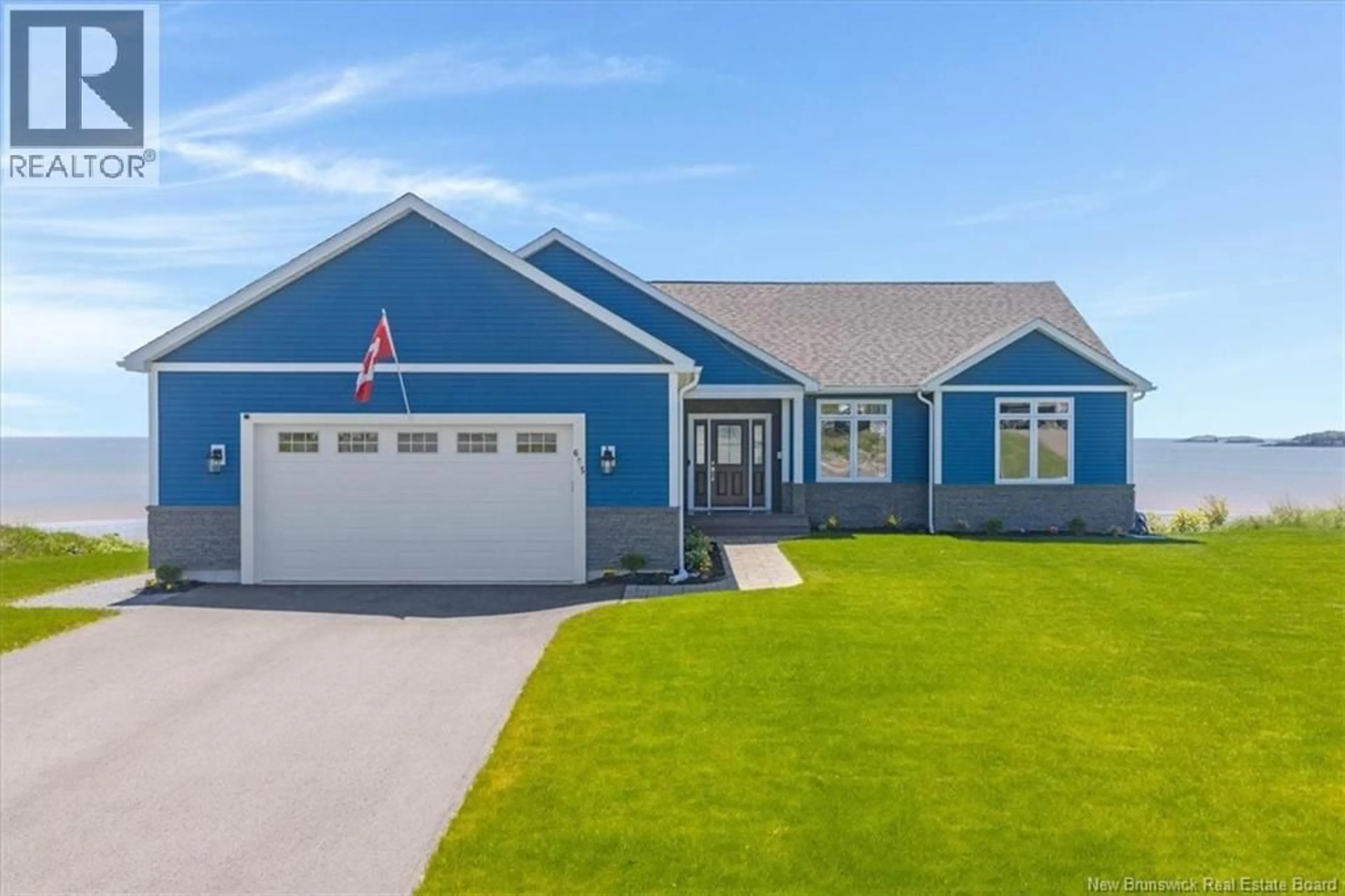 Home with vinyl exterior material, street for 605 SEA STREET, Saint John New Brunswick E2M2N5