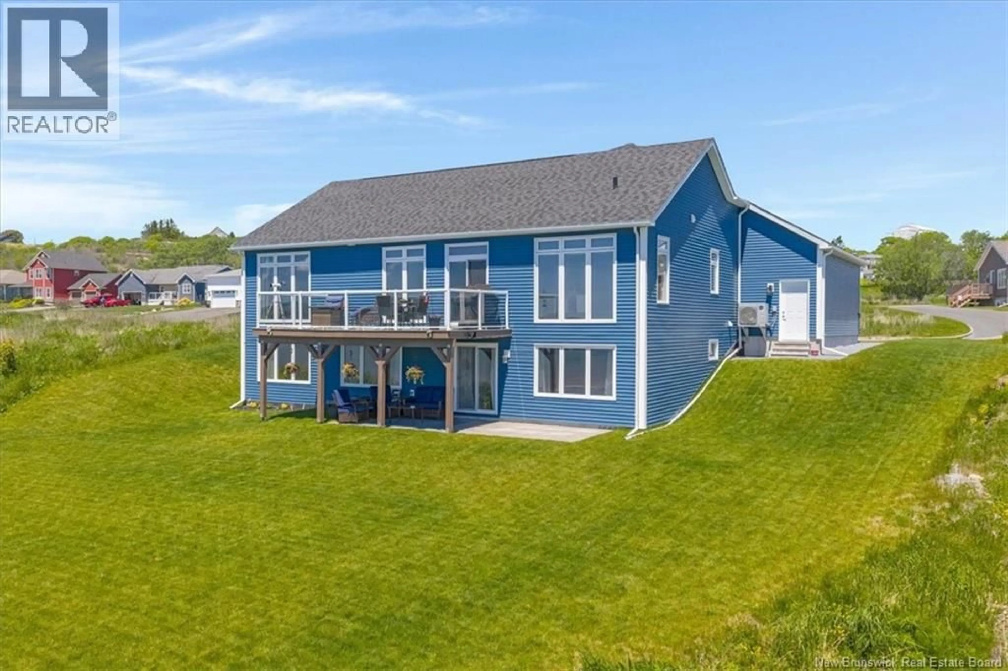A pic from outside/outdoor area/front of a property/back of a property/a pic from drone, water/lake/river/ocean view for 605 SEA STREET, Saint John New Brunswick E2M2N5