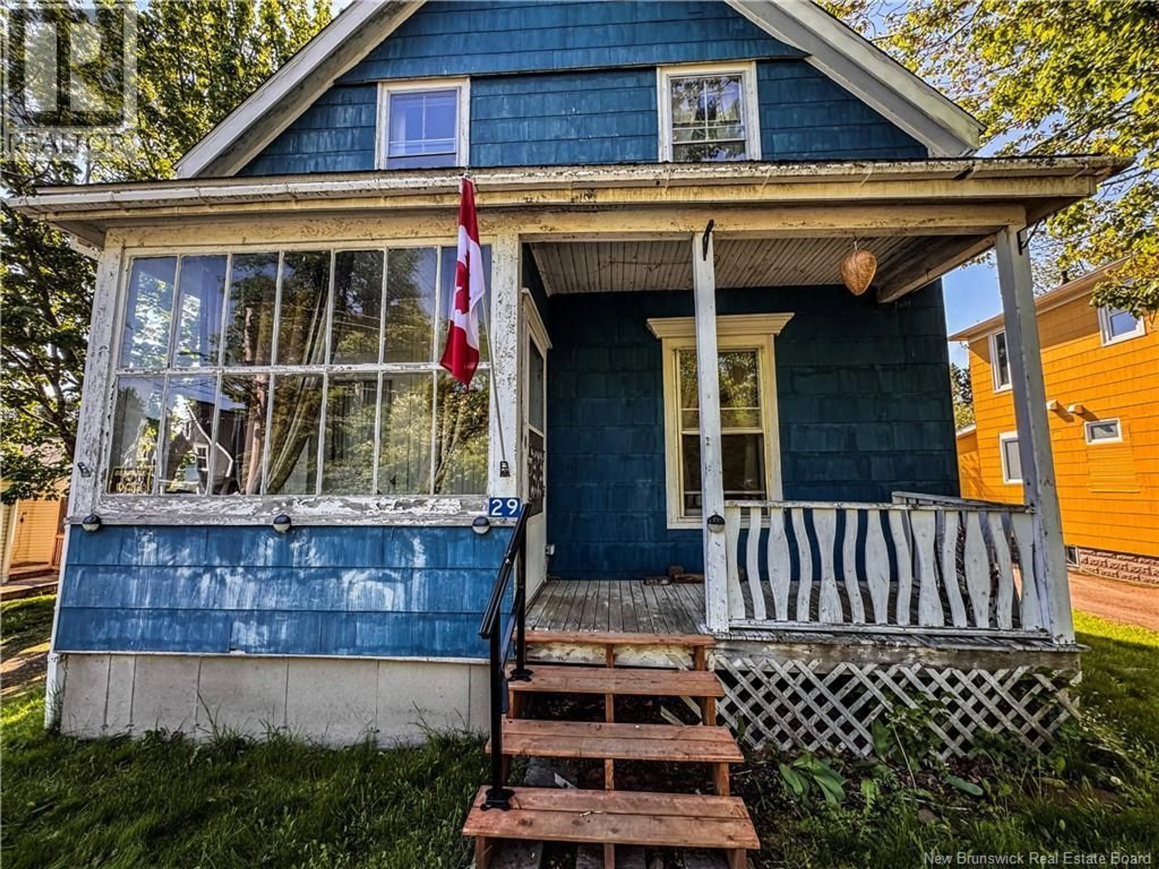 Home with vinyl exterior material, street for 29 SQUIRE STREET, Sackville New Brunswick E4L4K8