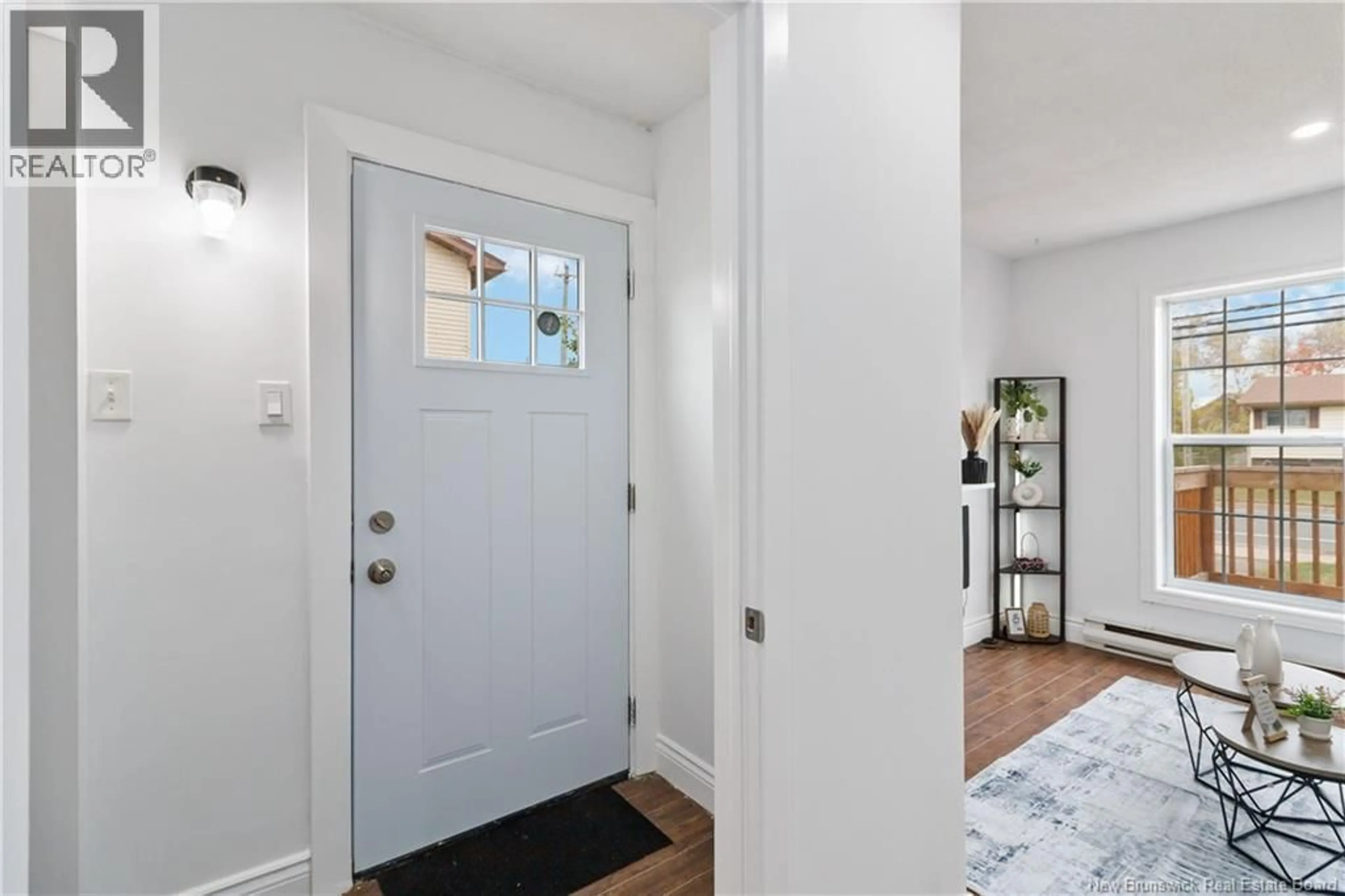 Indoor entryway for 160 THOMAS STREET, Dieppe New Brunswick E1A6B9