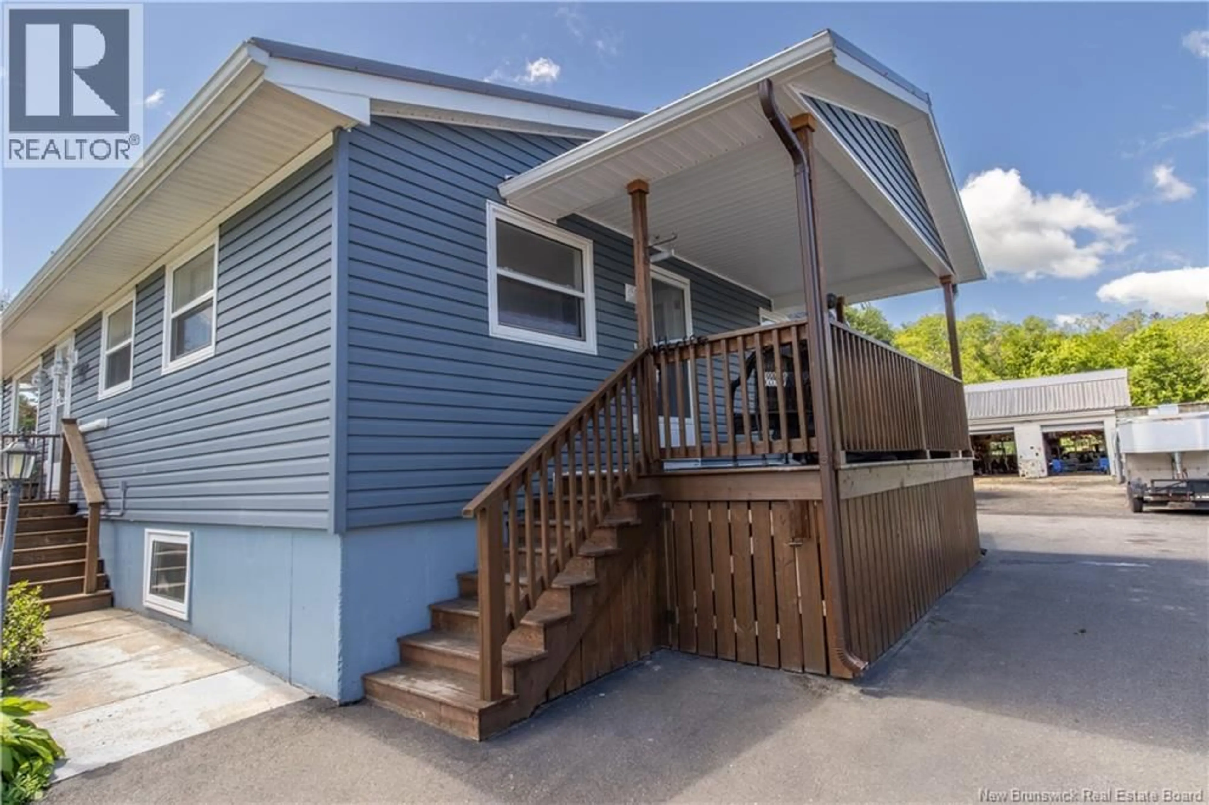 Home with vinyl exterior material, street for 139 MAGNOLIA AVENUE, Sussex New Brunswick E4E2H1