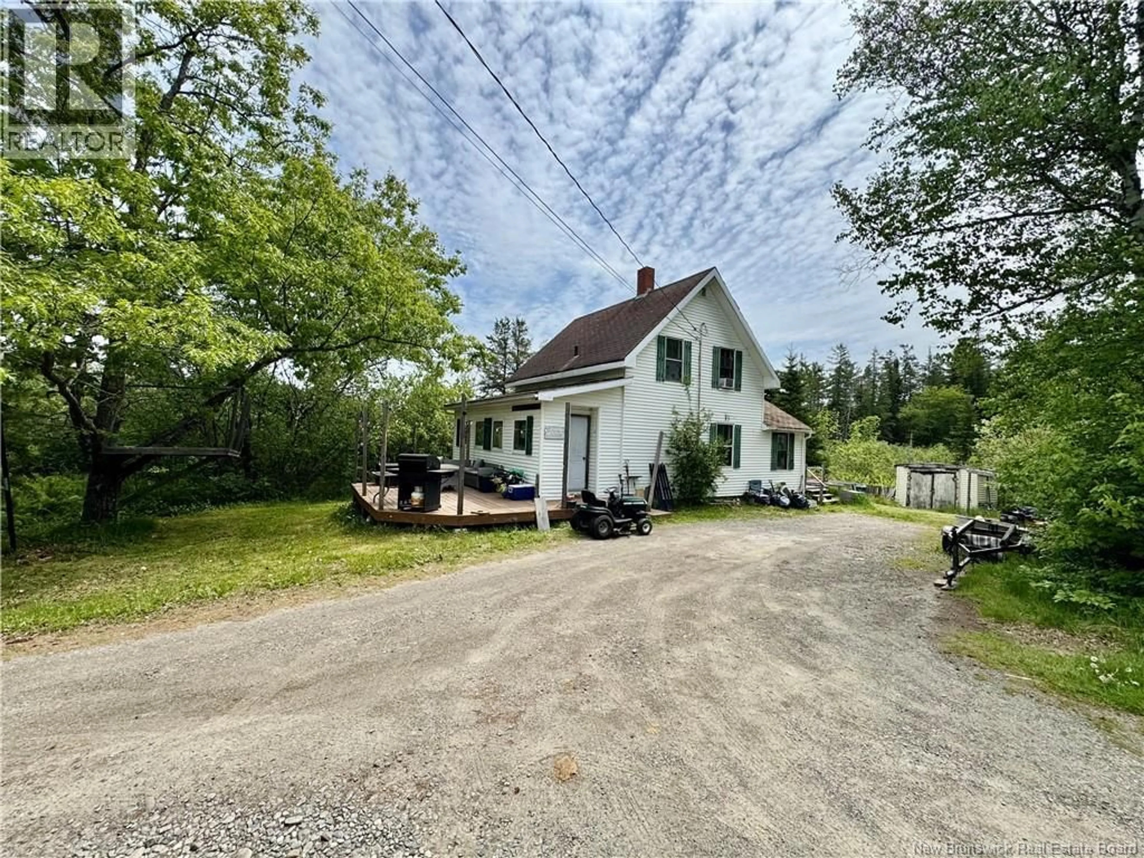 A pic from outside/outdoor area/front of a property/back of a property/a pic from drone, unknown for 264 ROUTE 170, Oak Bay New Brunswick E3L3X8