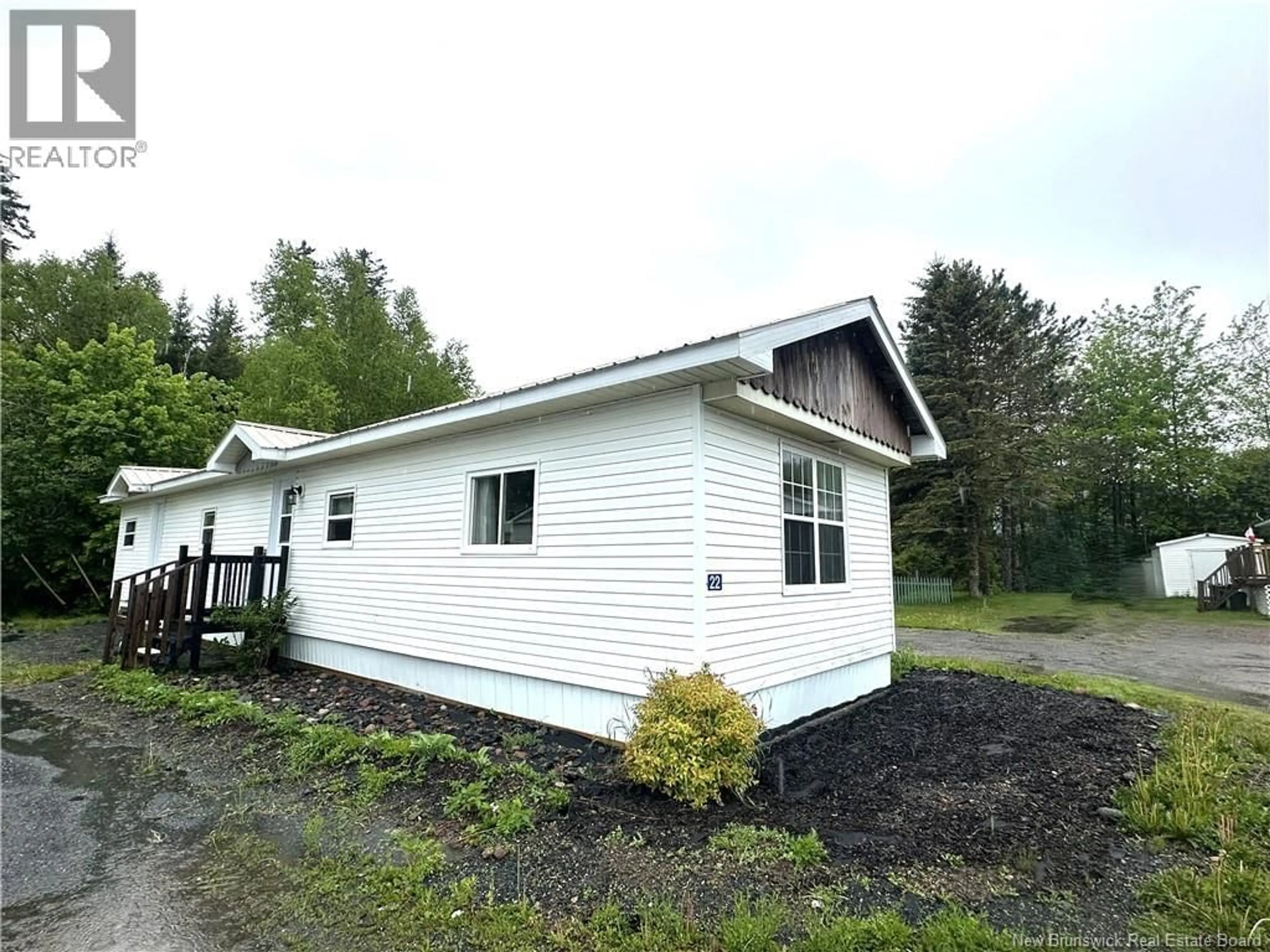 Home with vinyl exterior material, unknown for 22 SIMPSON COURT, St George New Brunswick E5C3N5