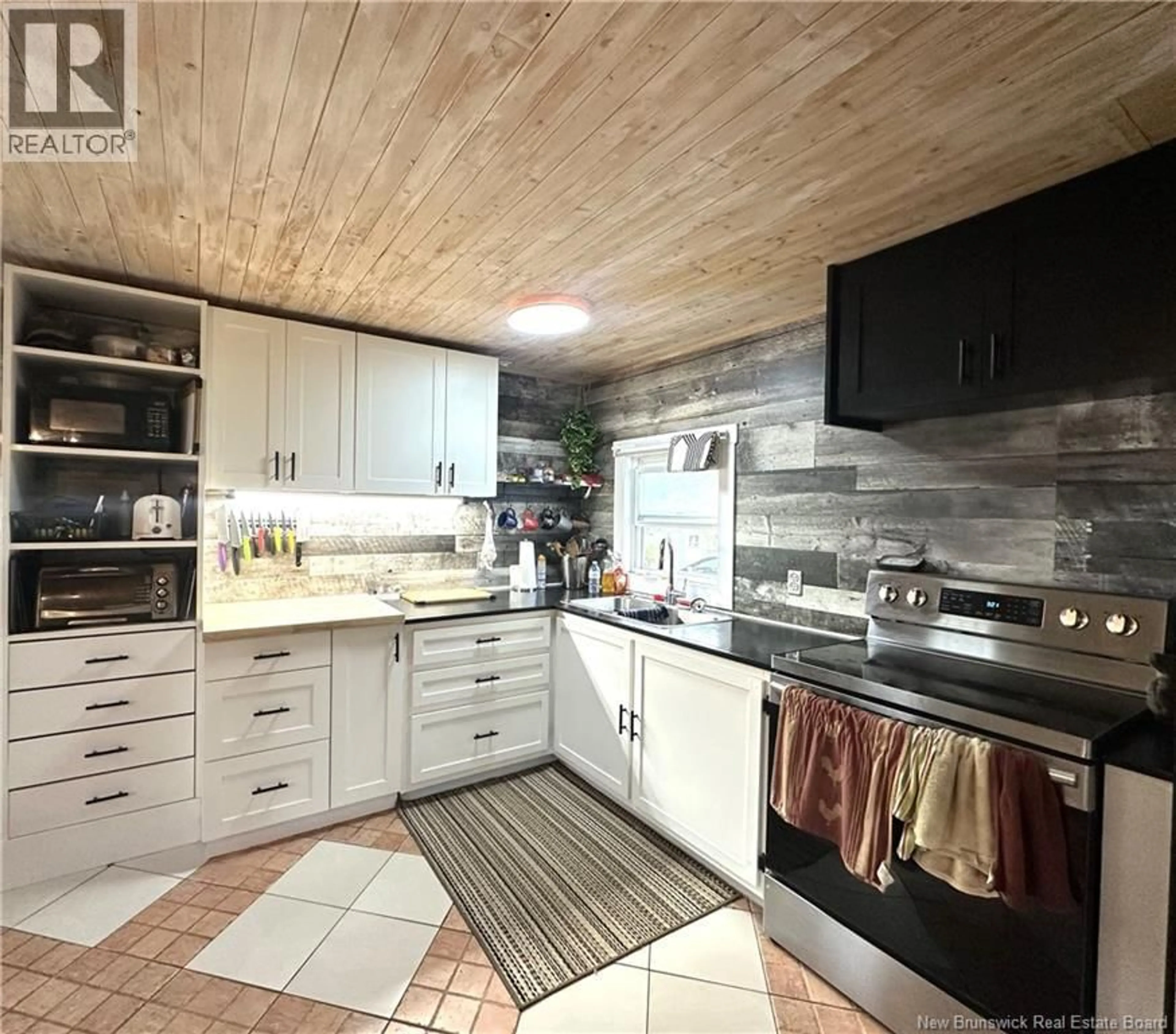 Open concept kitchen, unknown for 22 SIMPSON COURT, St George New Brunswick E5C3N5