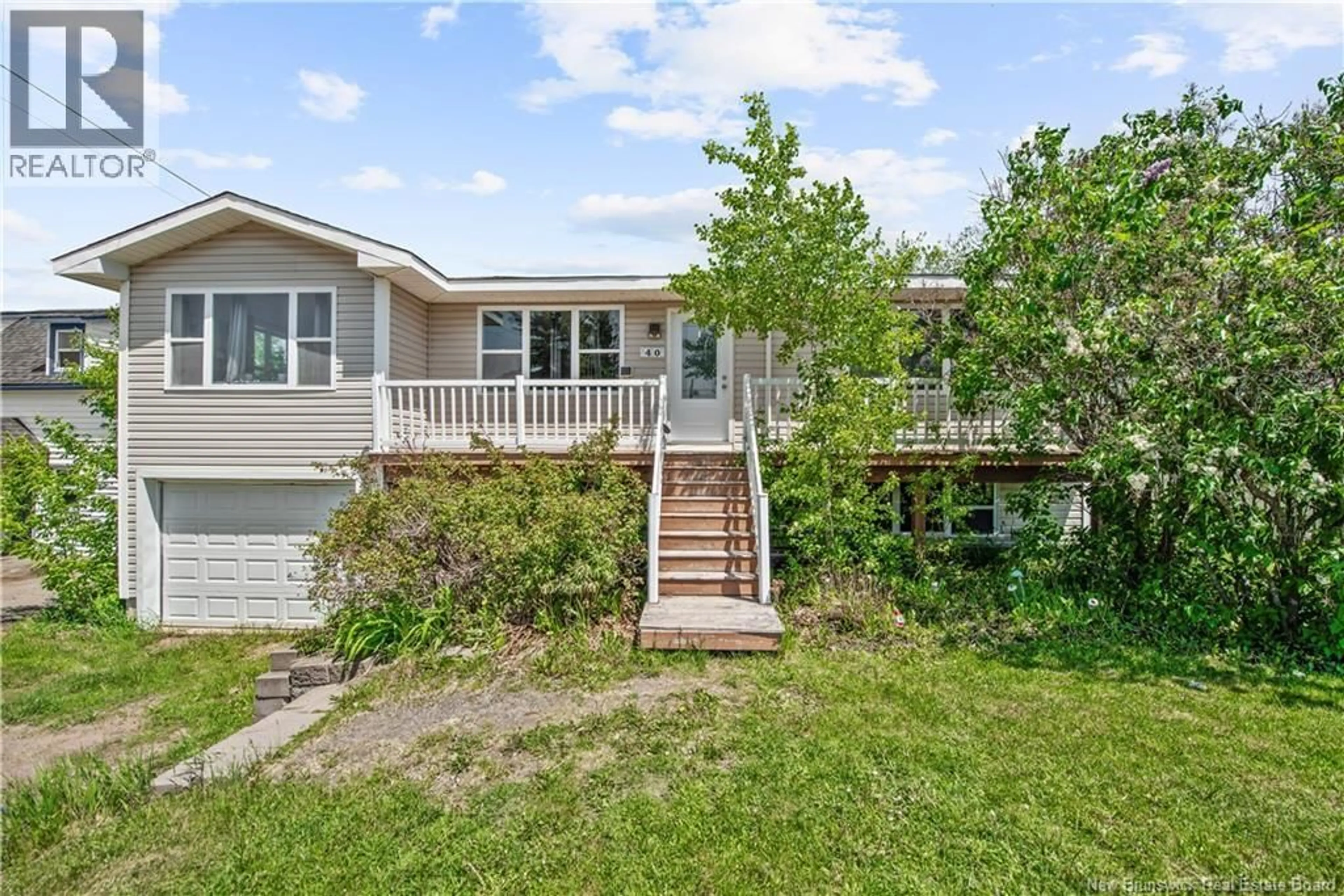 Home with vinyl exterior material, unknown for 40 WINTER STREET, Shediac New Brunswick E4P2Y2