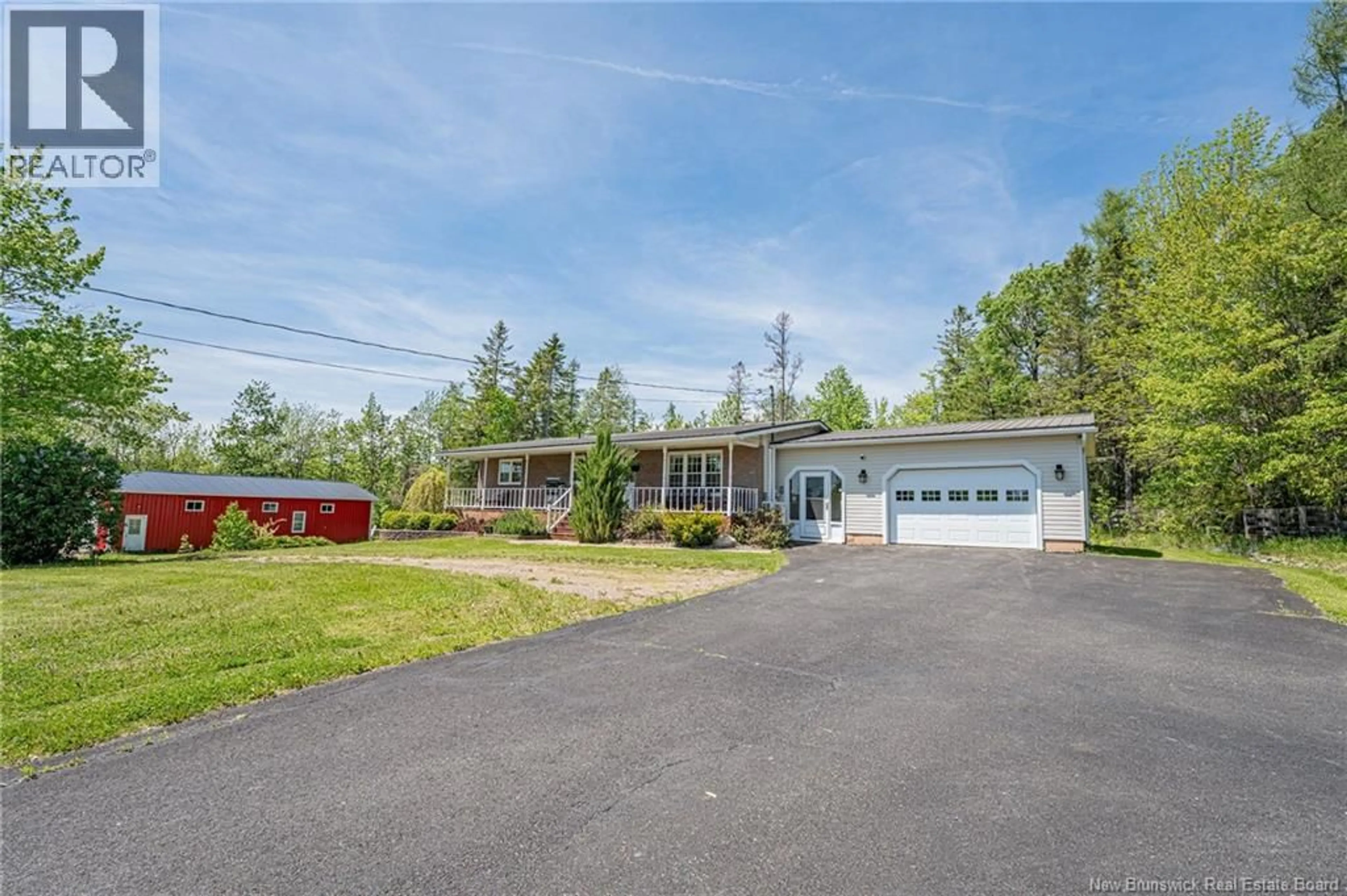 A pic from outside/outdoor area/front of a property/back of a property/a pic from drone, street for 4723 ROUTE 640, Harvey New Brunswick E6K2X1
