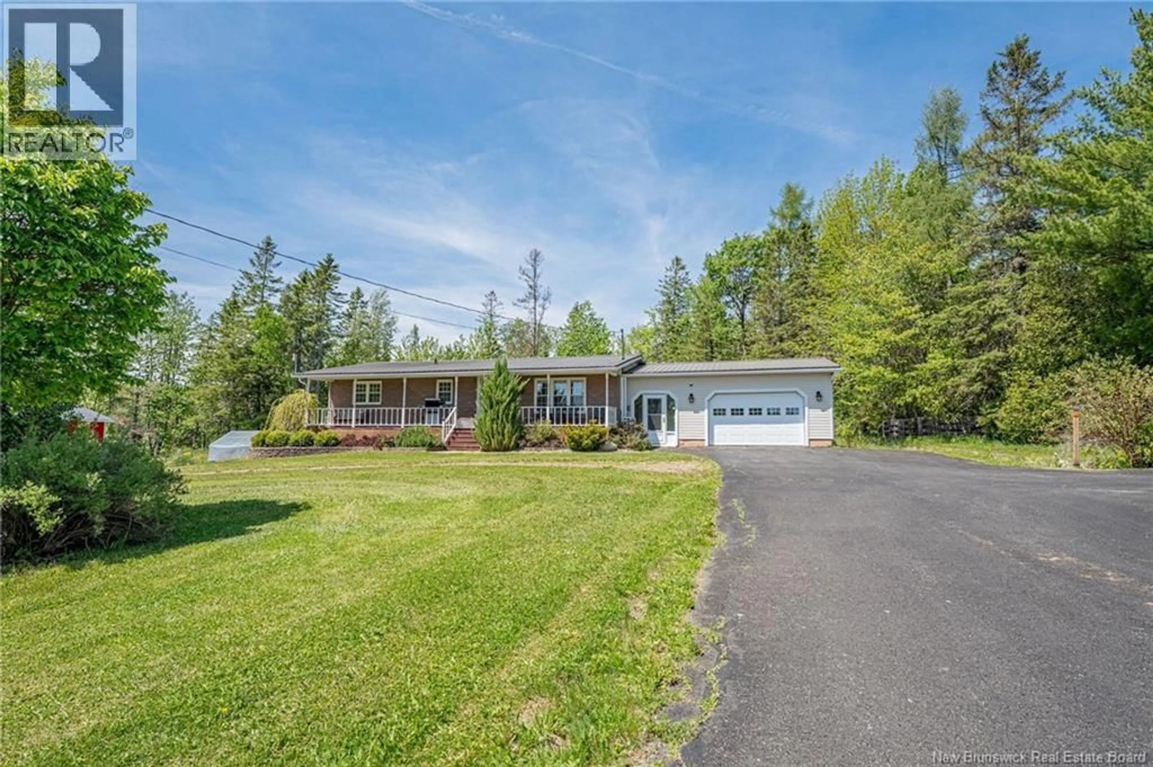 A pic from outside/outdoor area/front of a property/back of a property/a pic from drone, water/lake/river/ocean view for 4723 ROUTE 640, Harvey New Brunswick E6K2X1