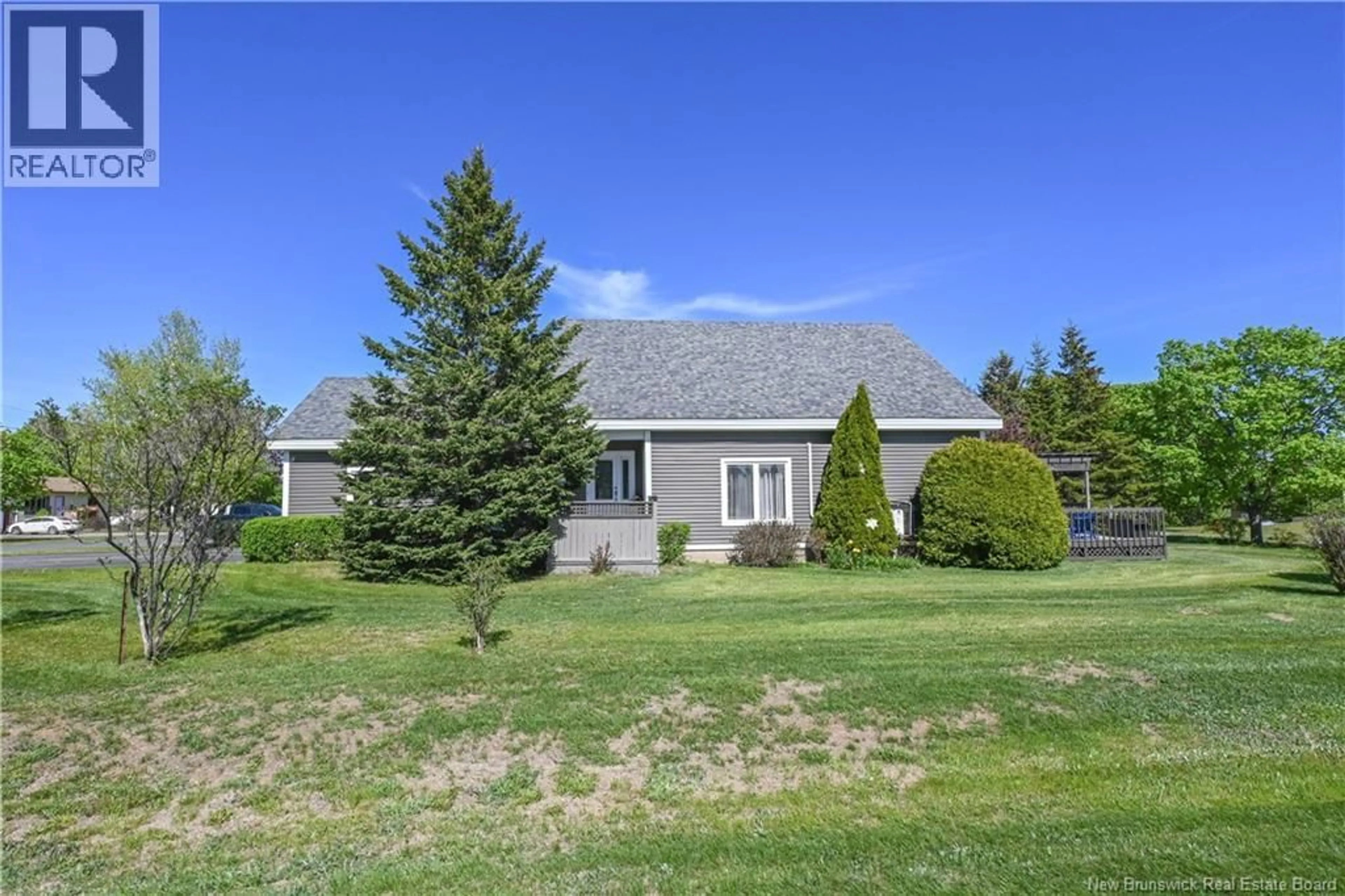 A pic from outside/outdoor area/front of a property/back of a property/a pic from drone, unknown for 62 PARISÉ STREET, Caraquet New Brunswick E1W1B6