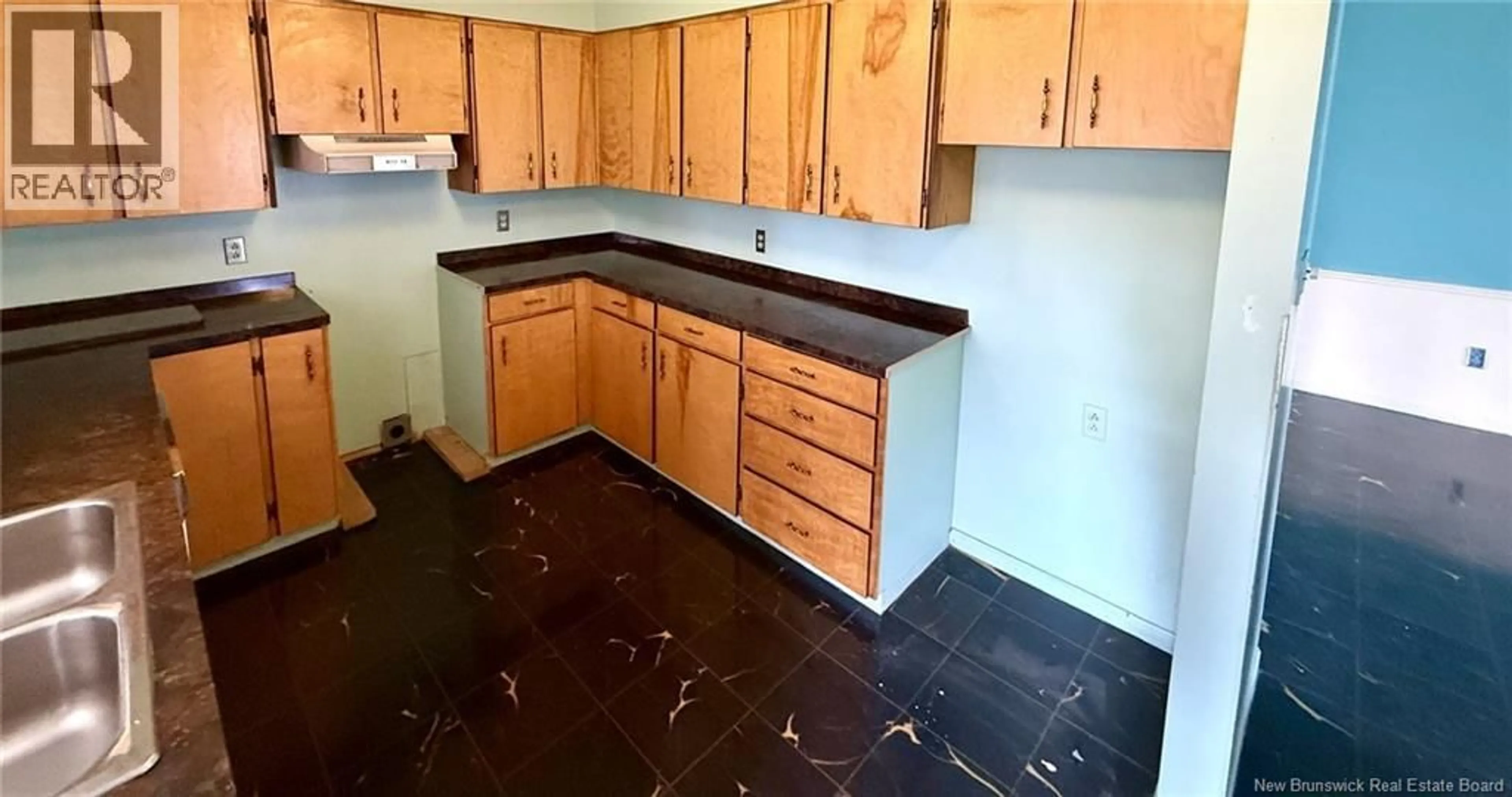 Standard kitchen, unknown for 134 8E RUE, Shippagan New Brunswick E8S1B7