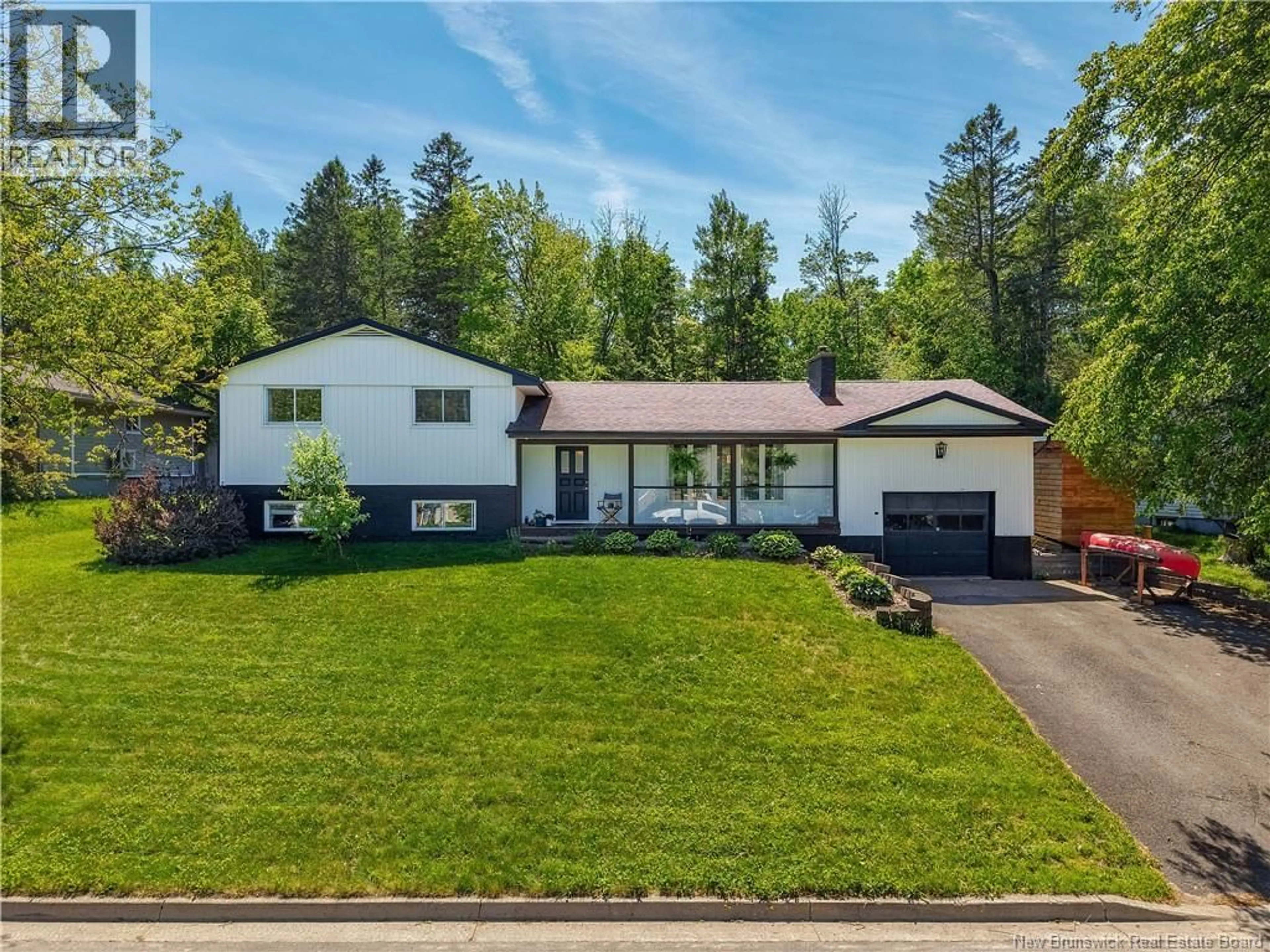 Home with vinyl exterior material, street for 170 OXFORD STREET, Fredericton New Brunswick E3B2W5