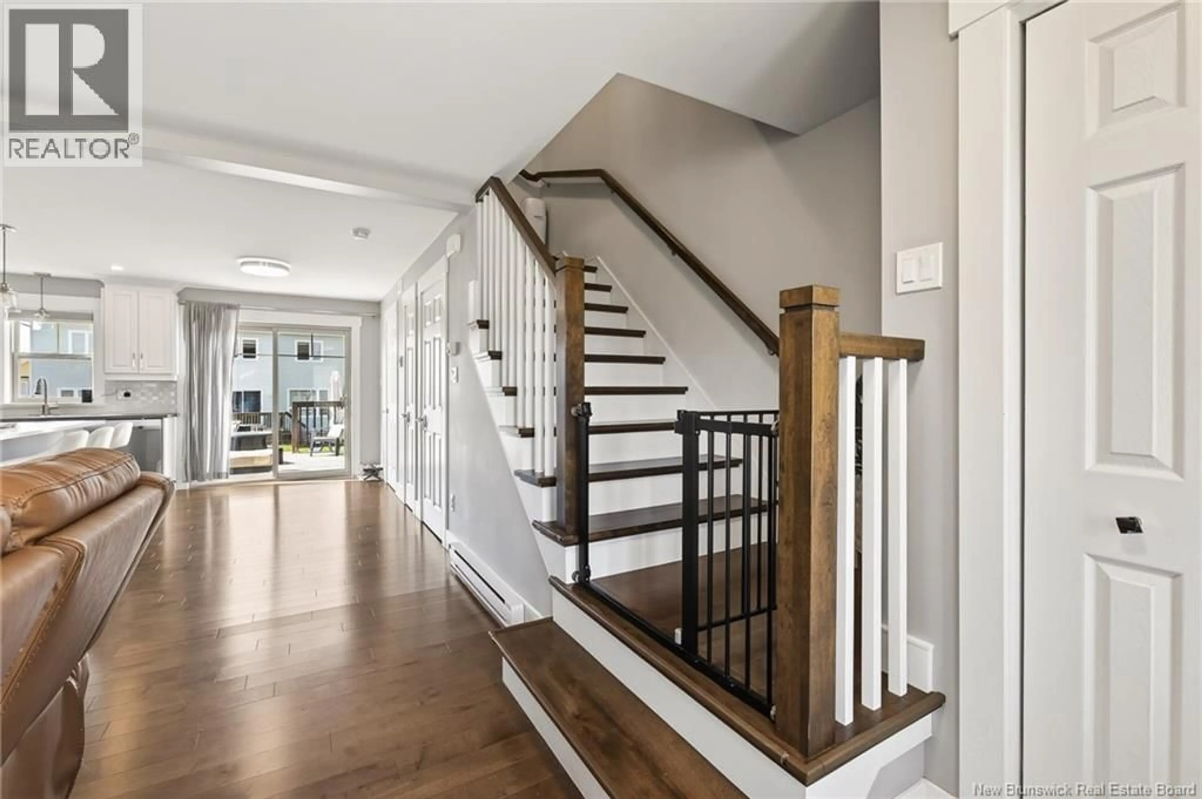 Indoor entryway for 125 LAKEBURN, Dieppe New Brunswick E1A8N5