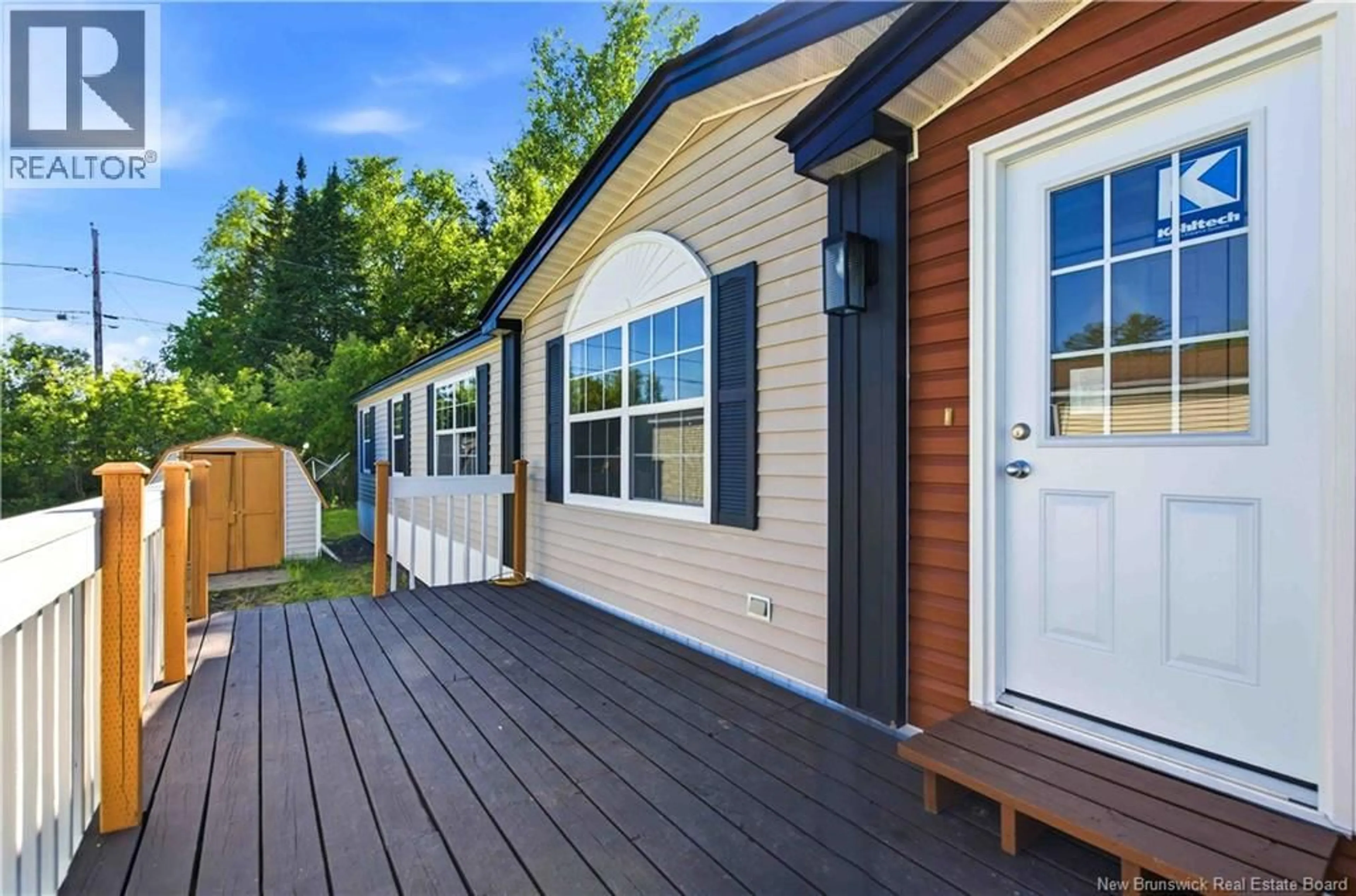 Home with vinyl exterior material, street for 21 LESLEE DRIVE, Lincoln New Brunswick E3B6W6