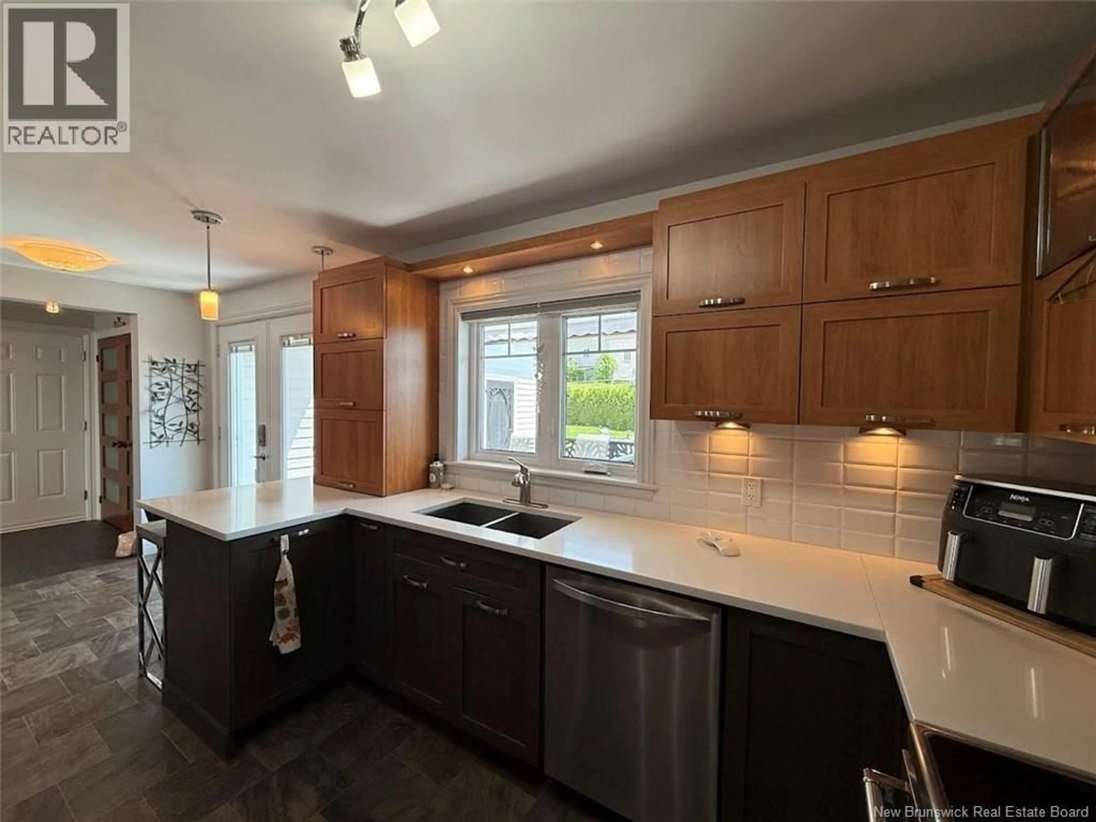 Open concept kitchen, unknown for 59 42E AVENUE, Edmundston New Brunswick E3V2Z4