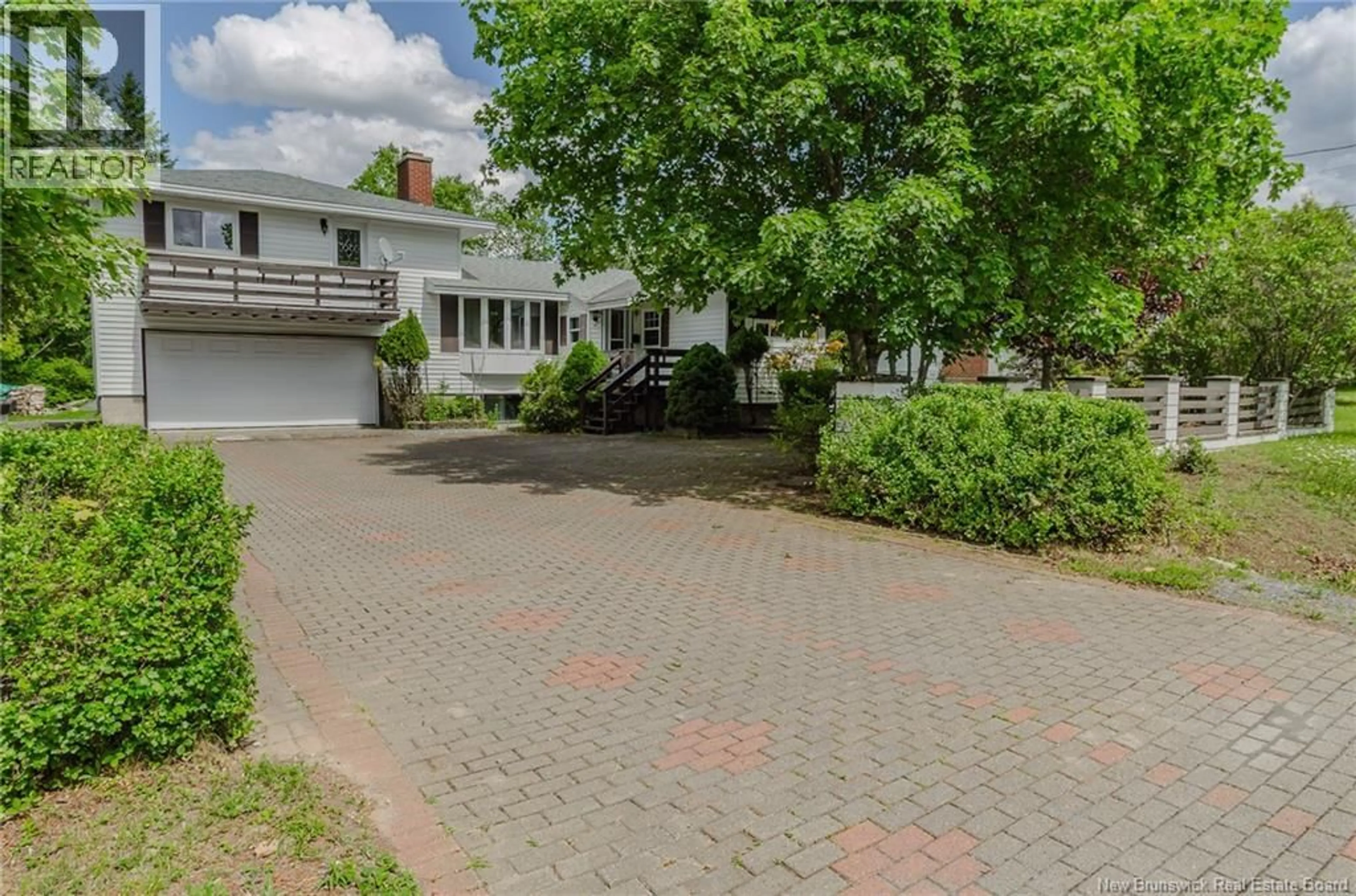 A pic from outside/outdoor area/front of a property/back of a property/a pic from drone, street for 18 MCCARRON DRIVE, Quispamsis New Brunswick E2K4N5