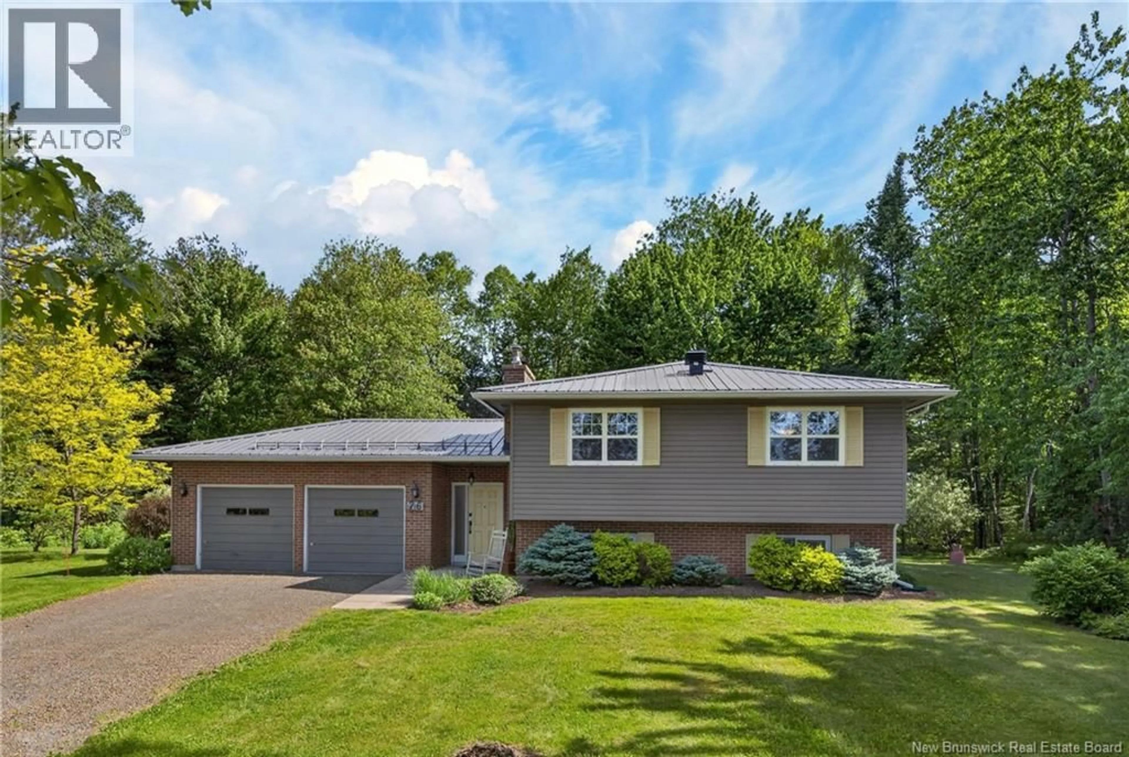 Home with vinyl exterior material, street for 76 ROBBY'S ROAD, Nasonworth New Brunswick E3C1M2
