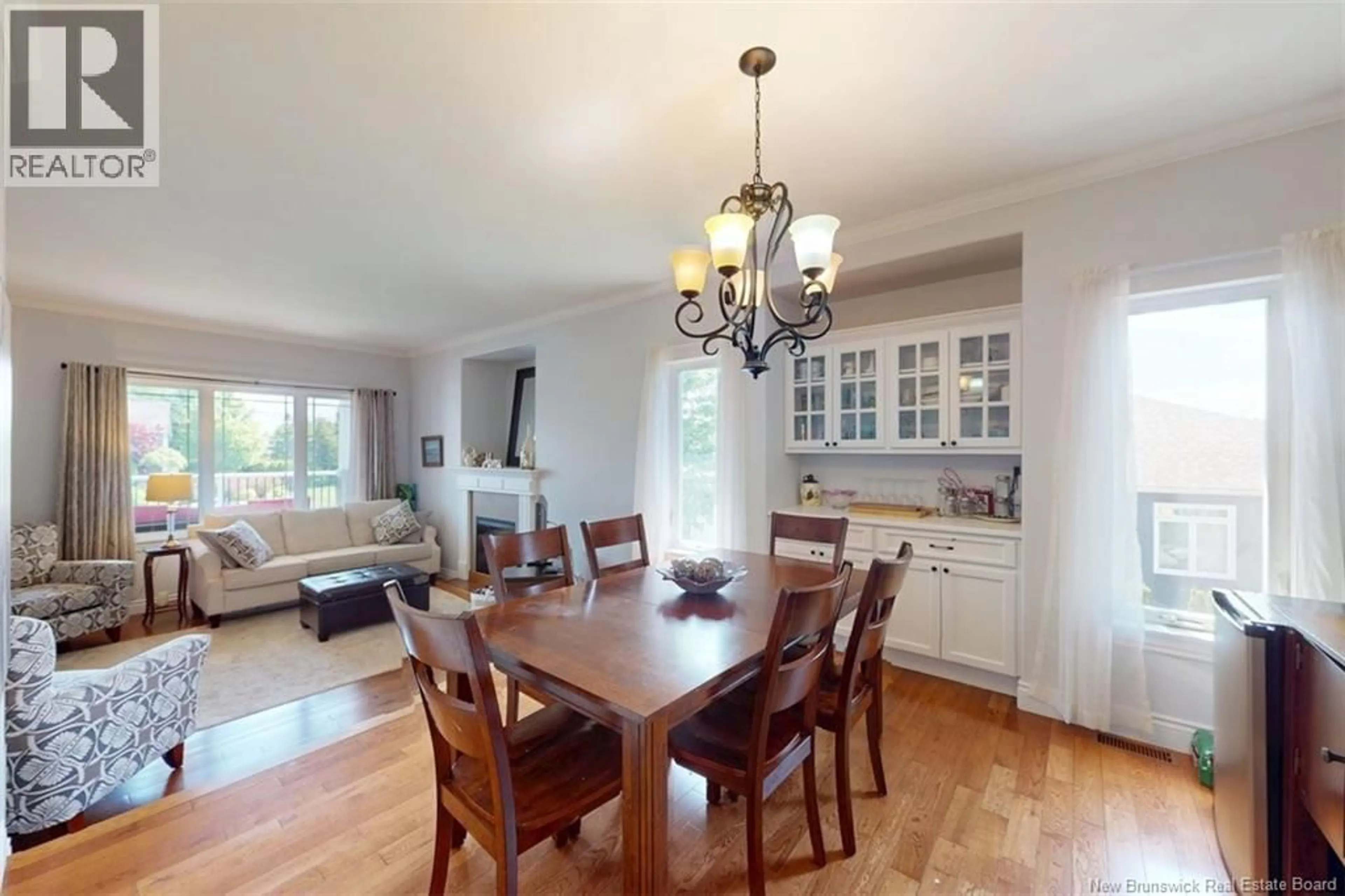 Dining room, wood/laminate floor for 32 GRANITE DRIVE, Quispamsis New Brunswick E2E0E4