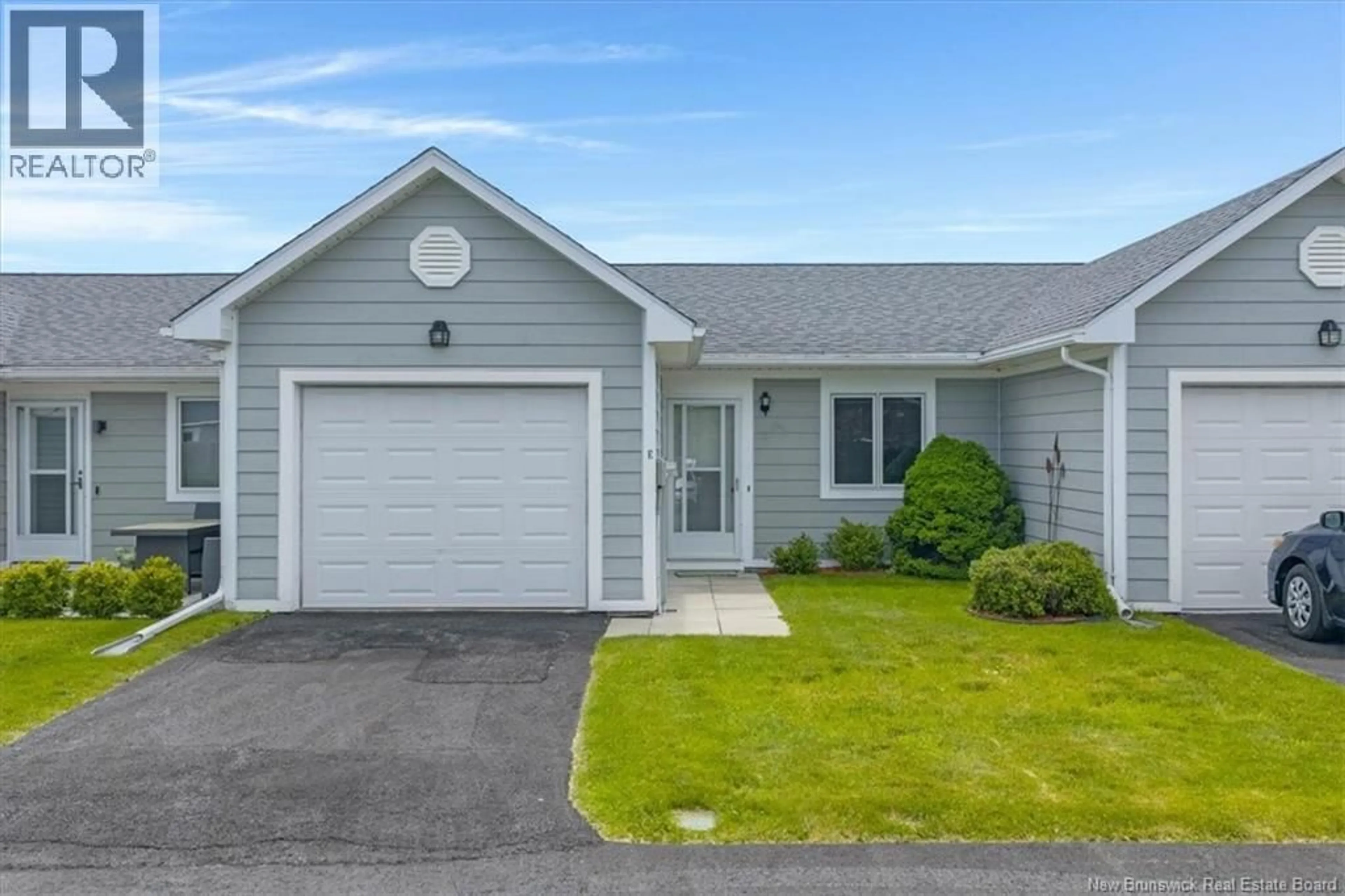 Home with vinyl exterior material, street for E - 440 WATER STREET, Saint Andrews New Brunswick E5B2R6