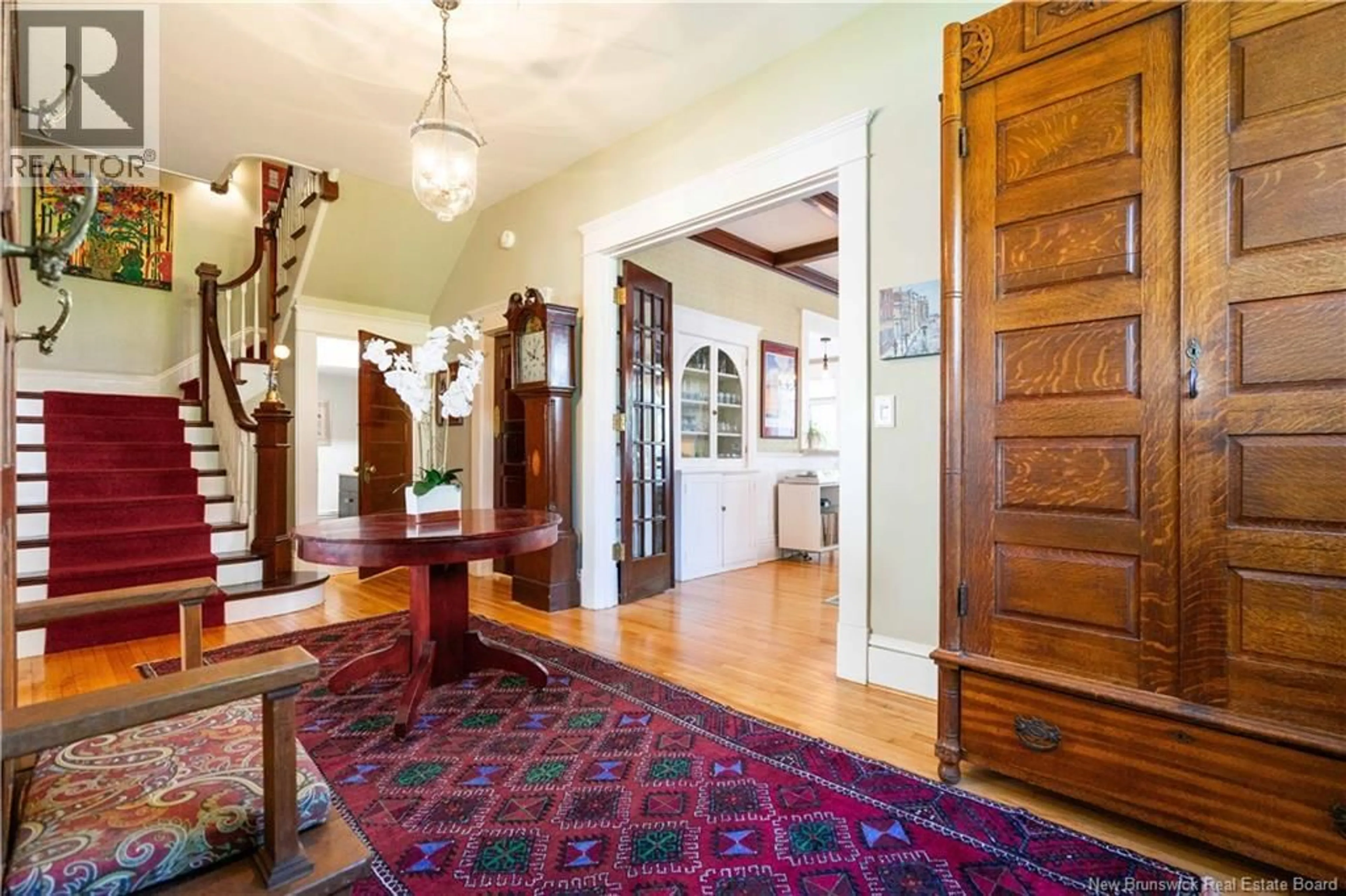 Indoor foyer for 105 CARMARTHEN STREET, Saint John New Brunswick E2L2N7