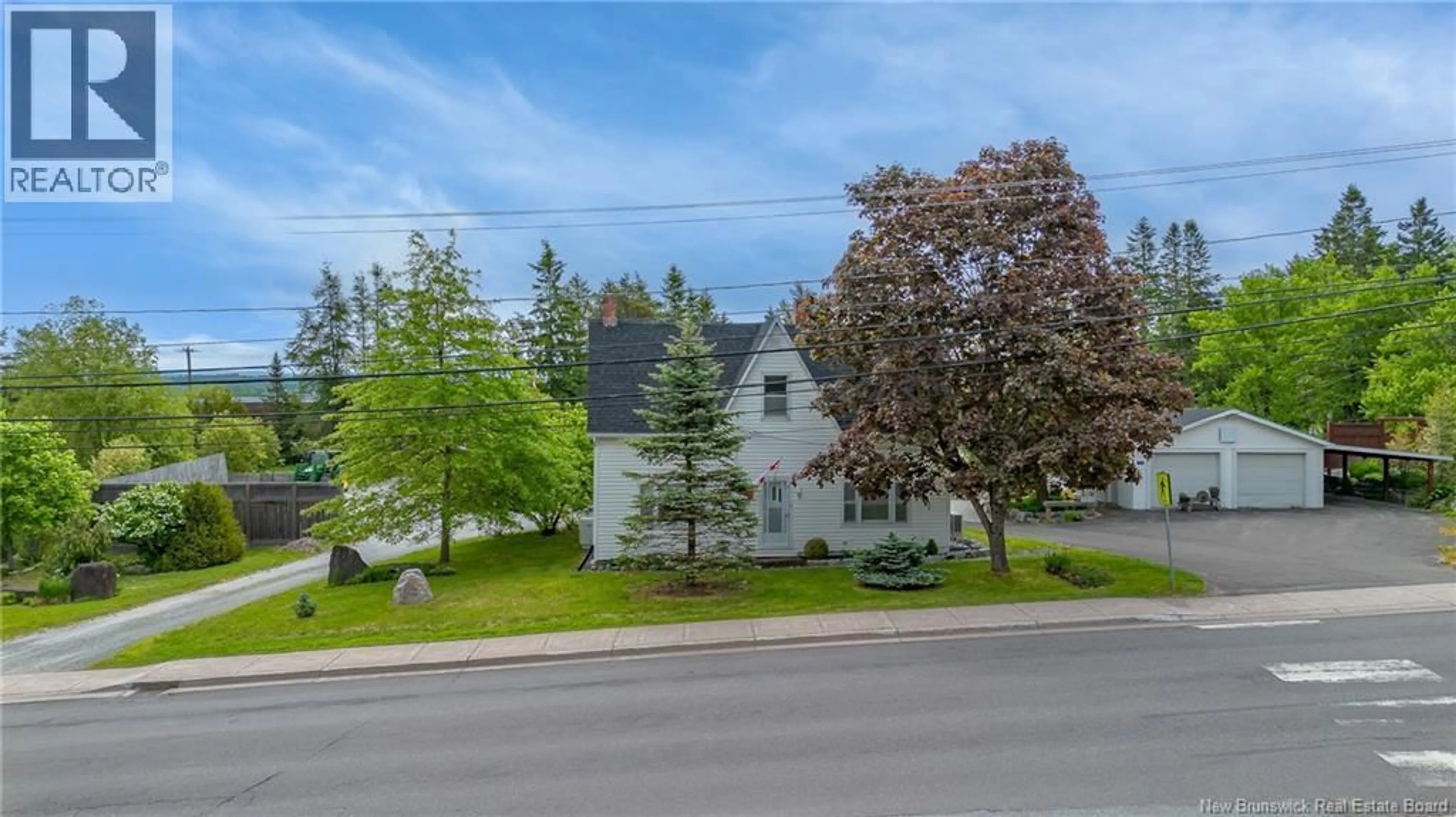 A pic from outside/outdoor area/front of a property/back of a property/a pic from drone, street for 416 HAMPTON ROAD, Quispamsis New Brunswick E2E4V5