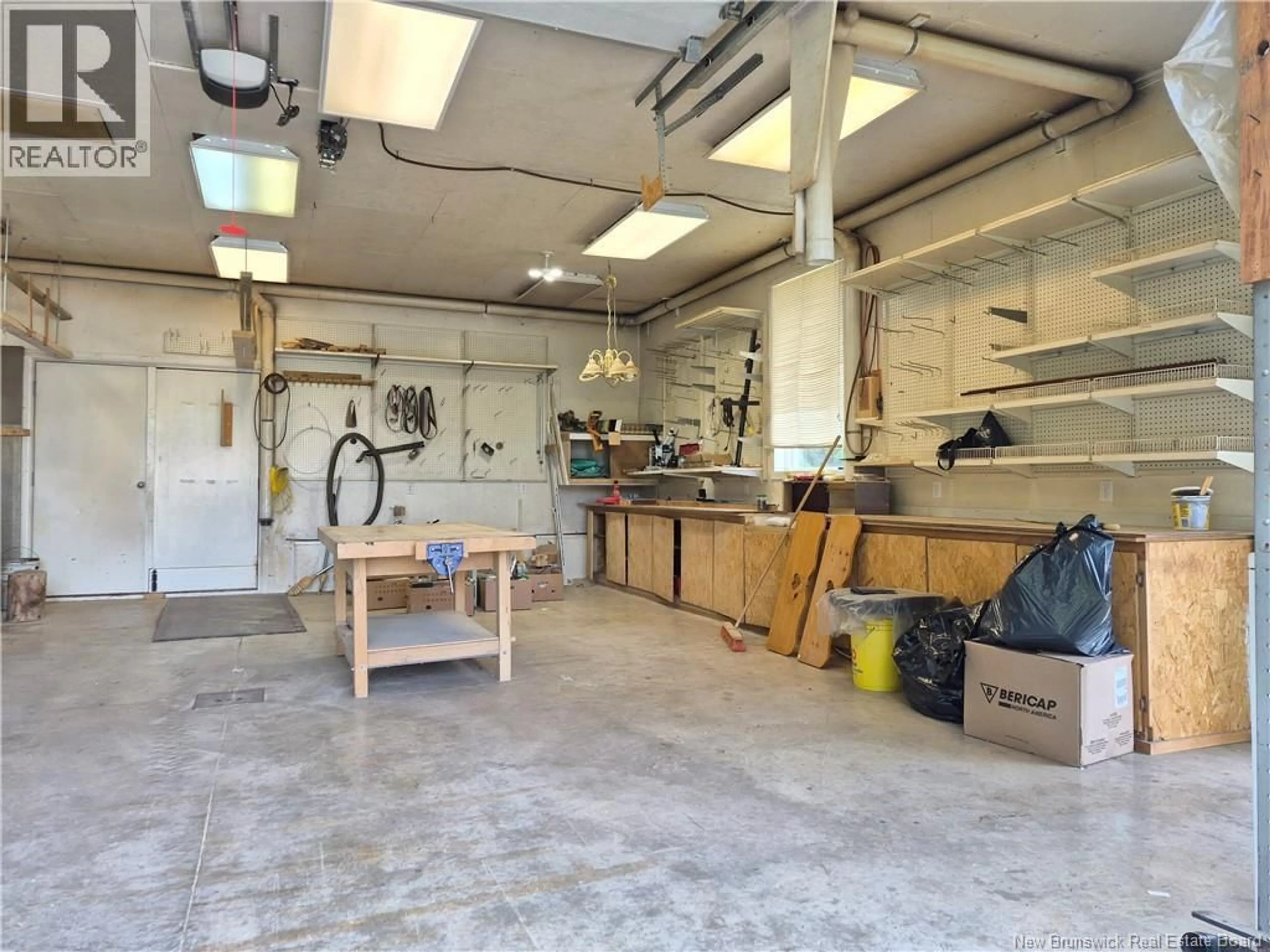 Indoor garage for 17 CH MADRAN, Petit-Rocher-Nord New Brunswick E8J2J6