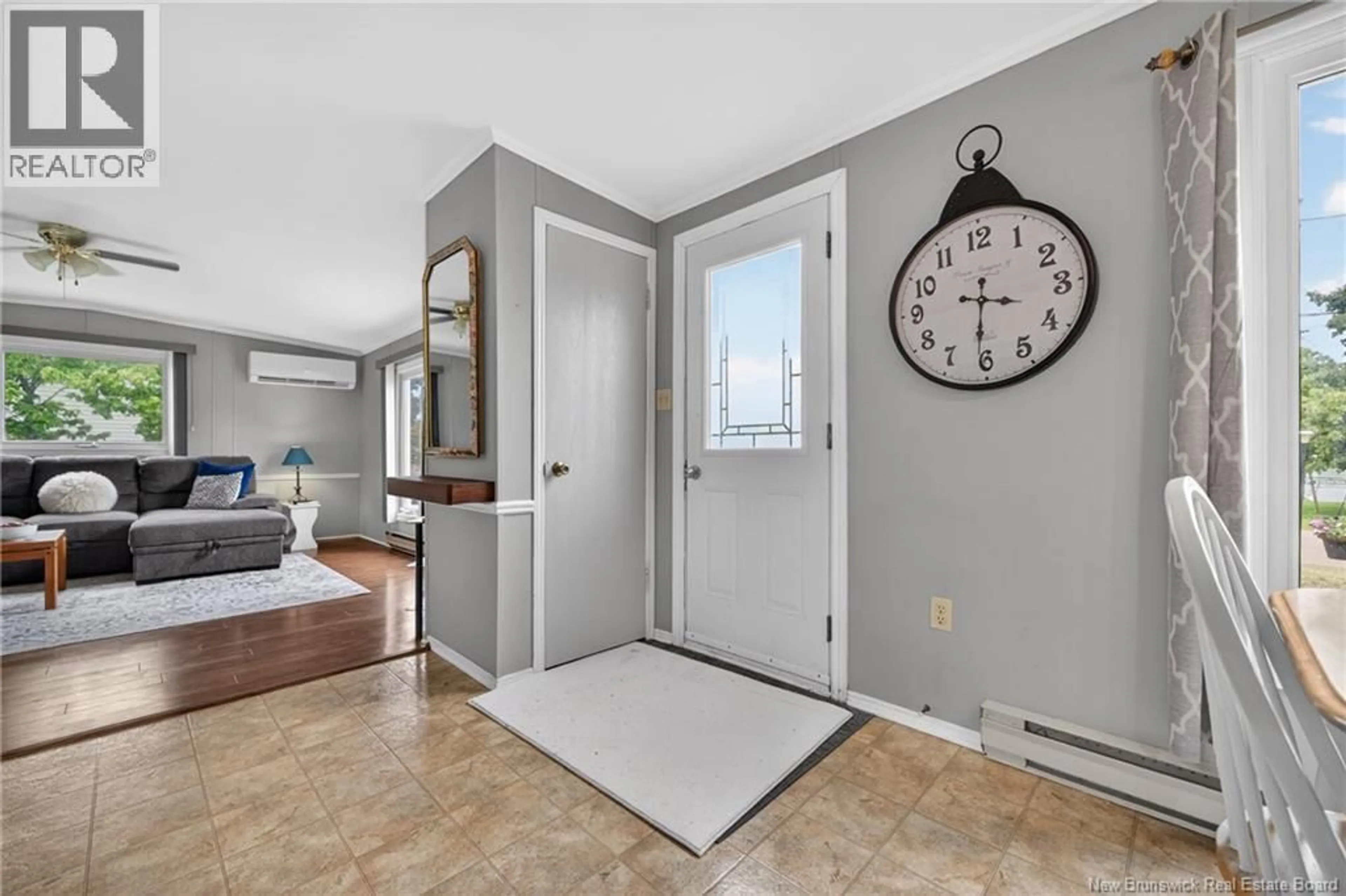 Indoor entryway for 26 ZURICH COURT, Moncton New Brunswick E1H3C4