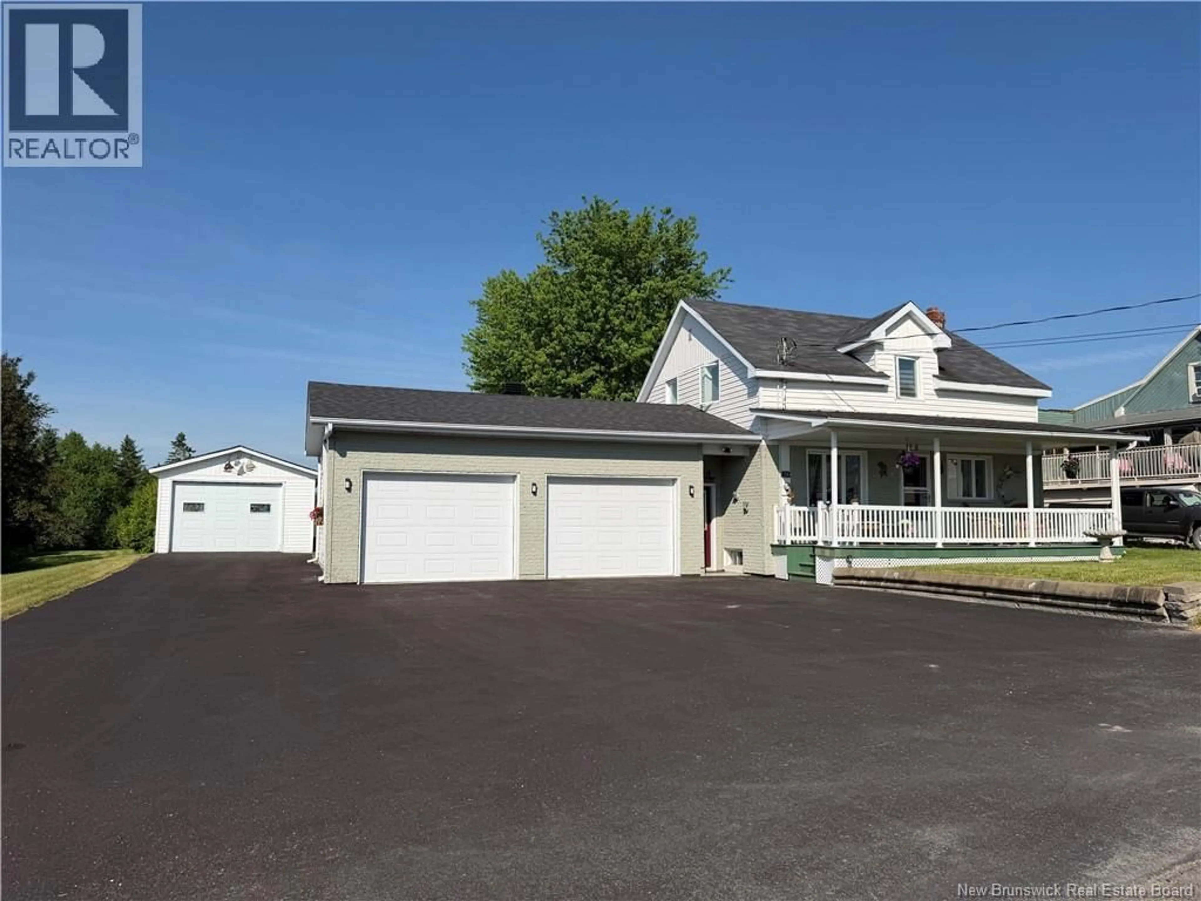 Home with vinyl exterior material, street for 28 FRONTIERE, Saint-François-de-Madawaska New Brunswick E7A1C7