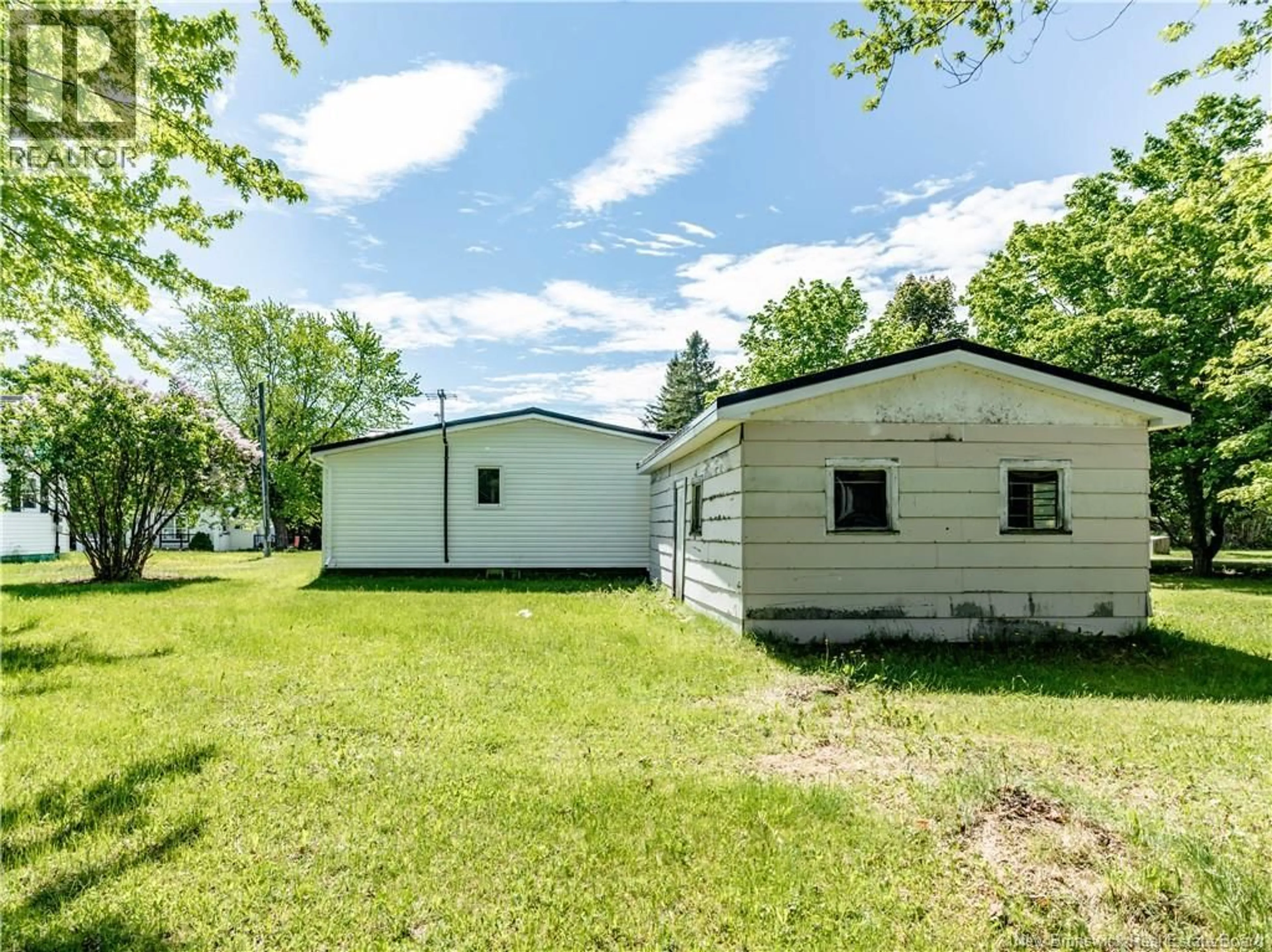 Shed for 18 COLONEL, Saint-Louis-De-Kent New Brunswick E4X1C4