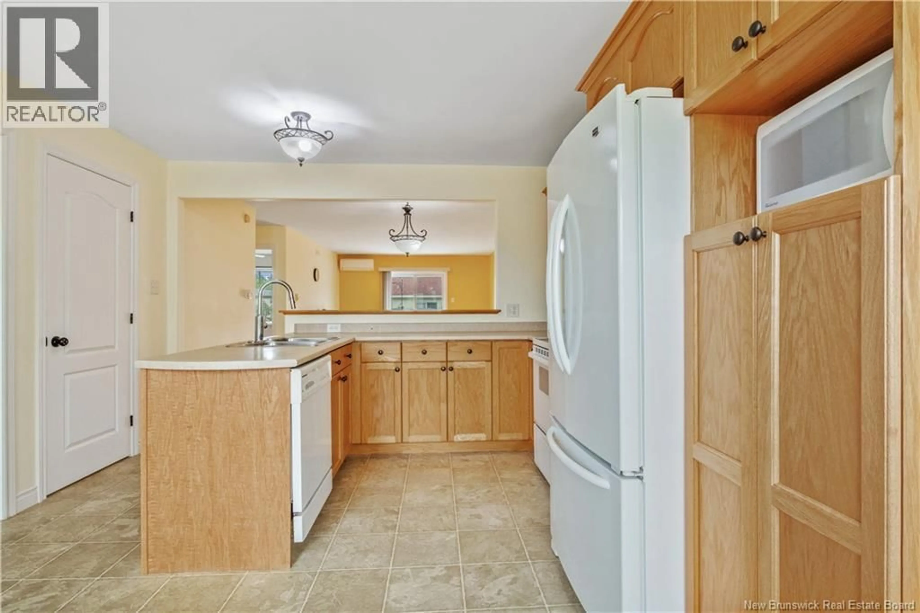 Standard kitchen, ceramic/tile floor for 107 FIRMIN, Dieppe New Brunswick E1A8G3