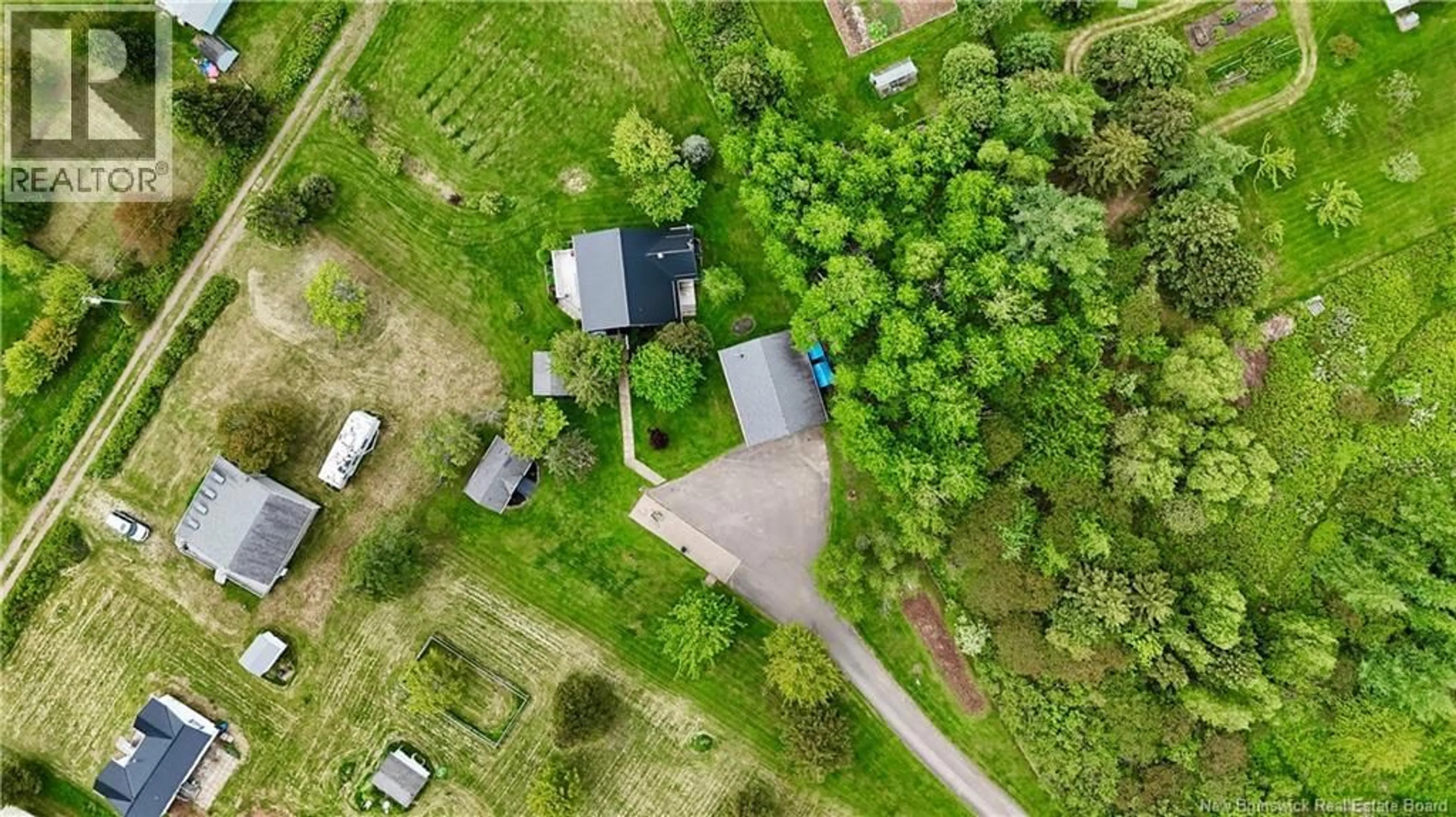 A pic from outside/outdoor area/front of a property/back of a property/a pic from drone, unknown for 29 FILLMORE, Upper Cape New Brunswick E4M0B1