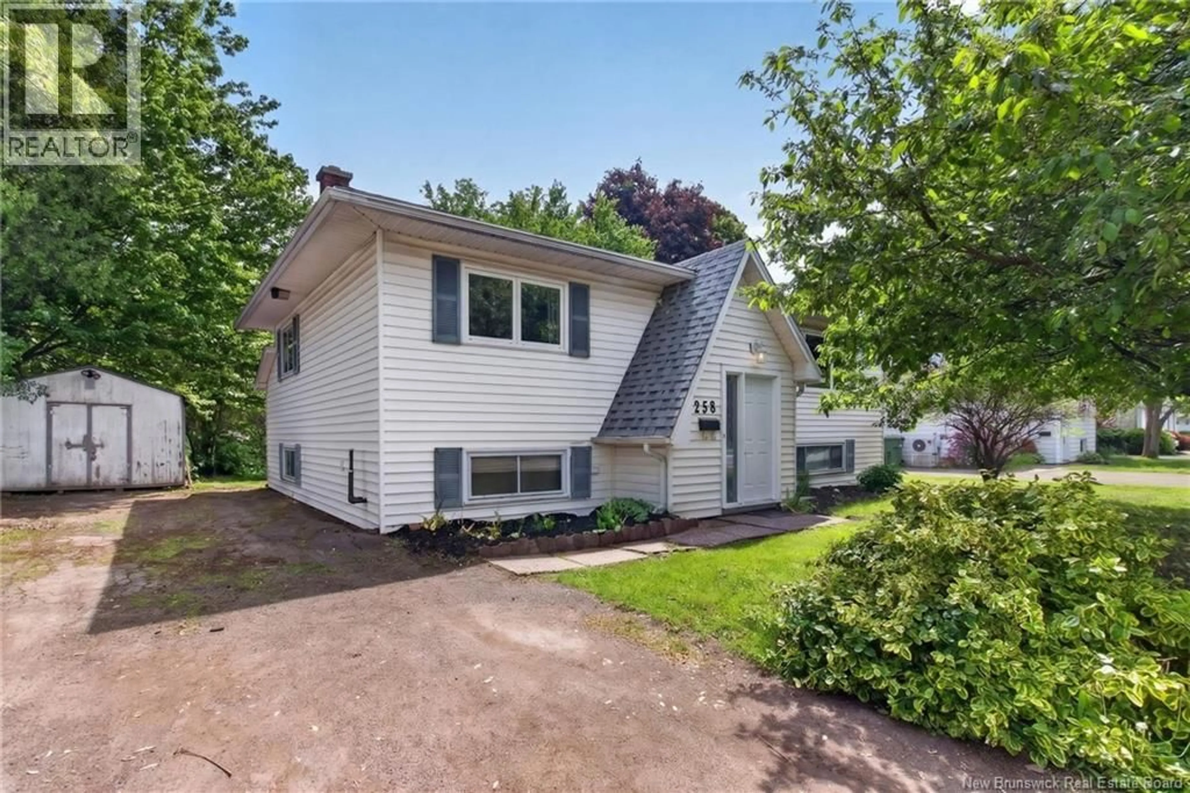 Home with vinyl exterior material, street for 258 BUCKINGHAM AVENUE, Moncton New Brunswick E1B2N8