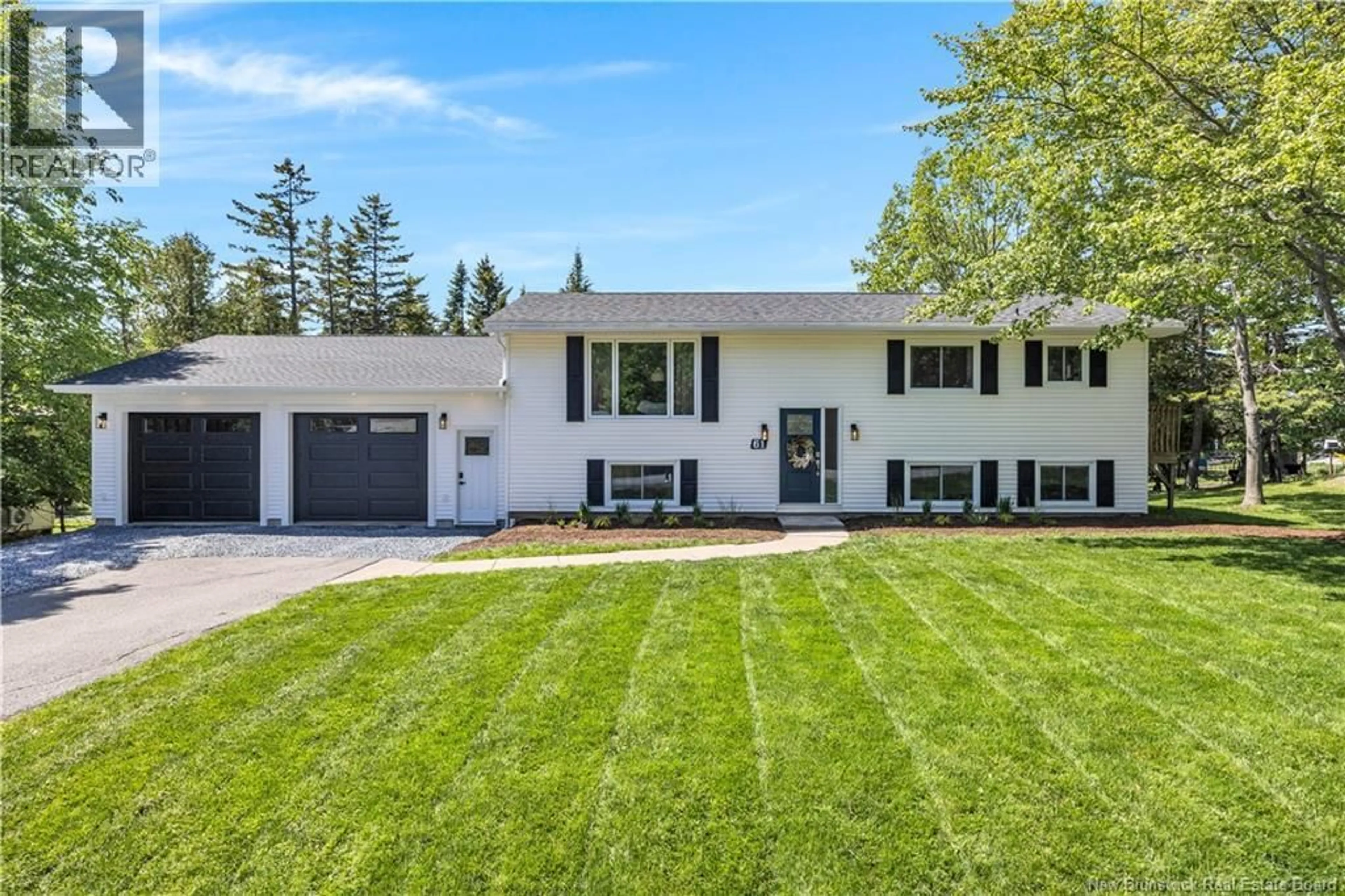 Home with vinyl exterior material, street for 61 ROBERTS LANE, Quispamsis New Brunswick E2E1B4