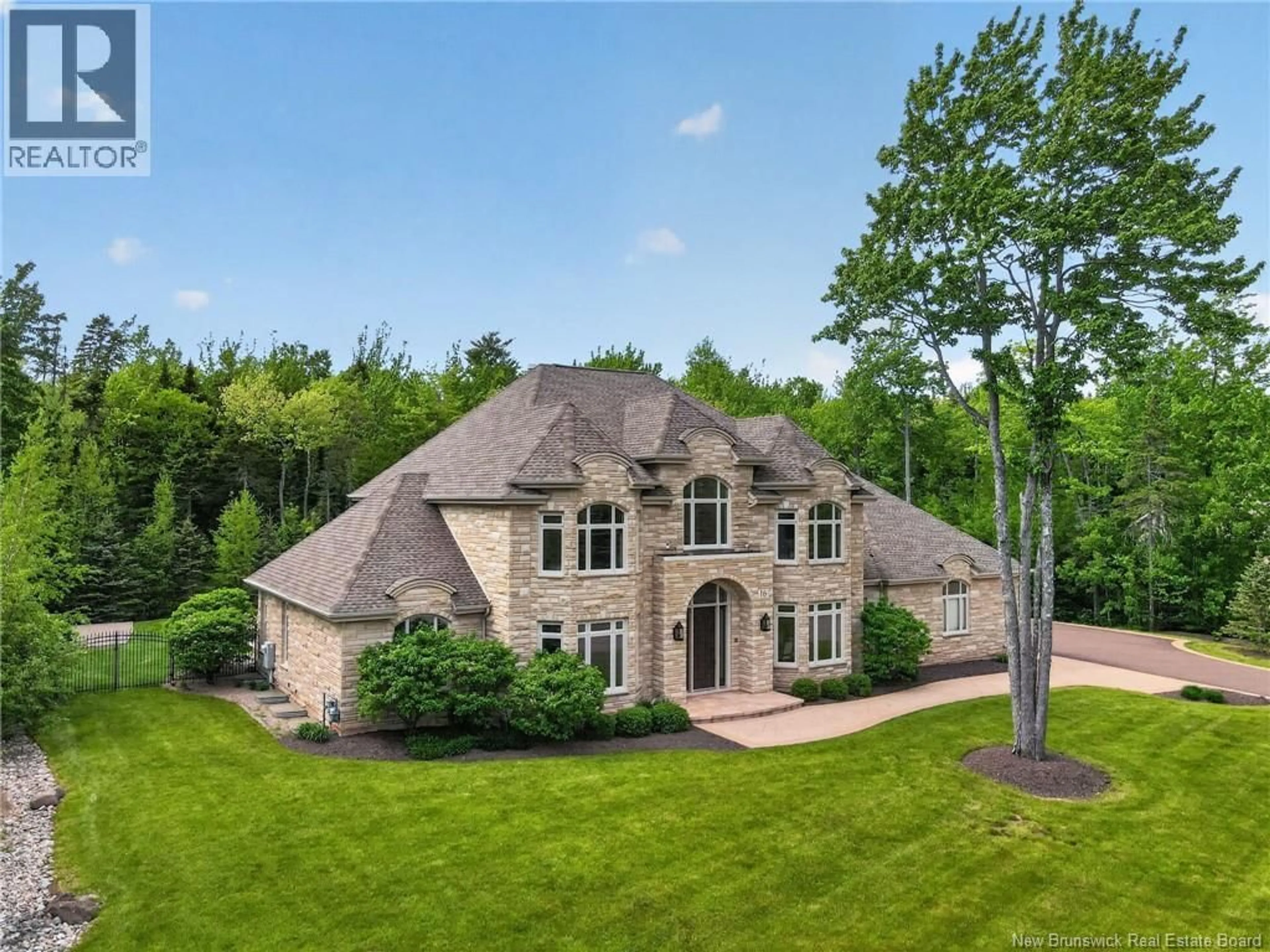 A pic from outside/outdoor area/front of a property/back of a property/a pic from drone, street for 16 BROMFIELD COURT, Moncton New Brunswick E1G0N7