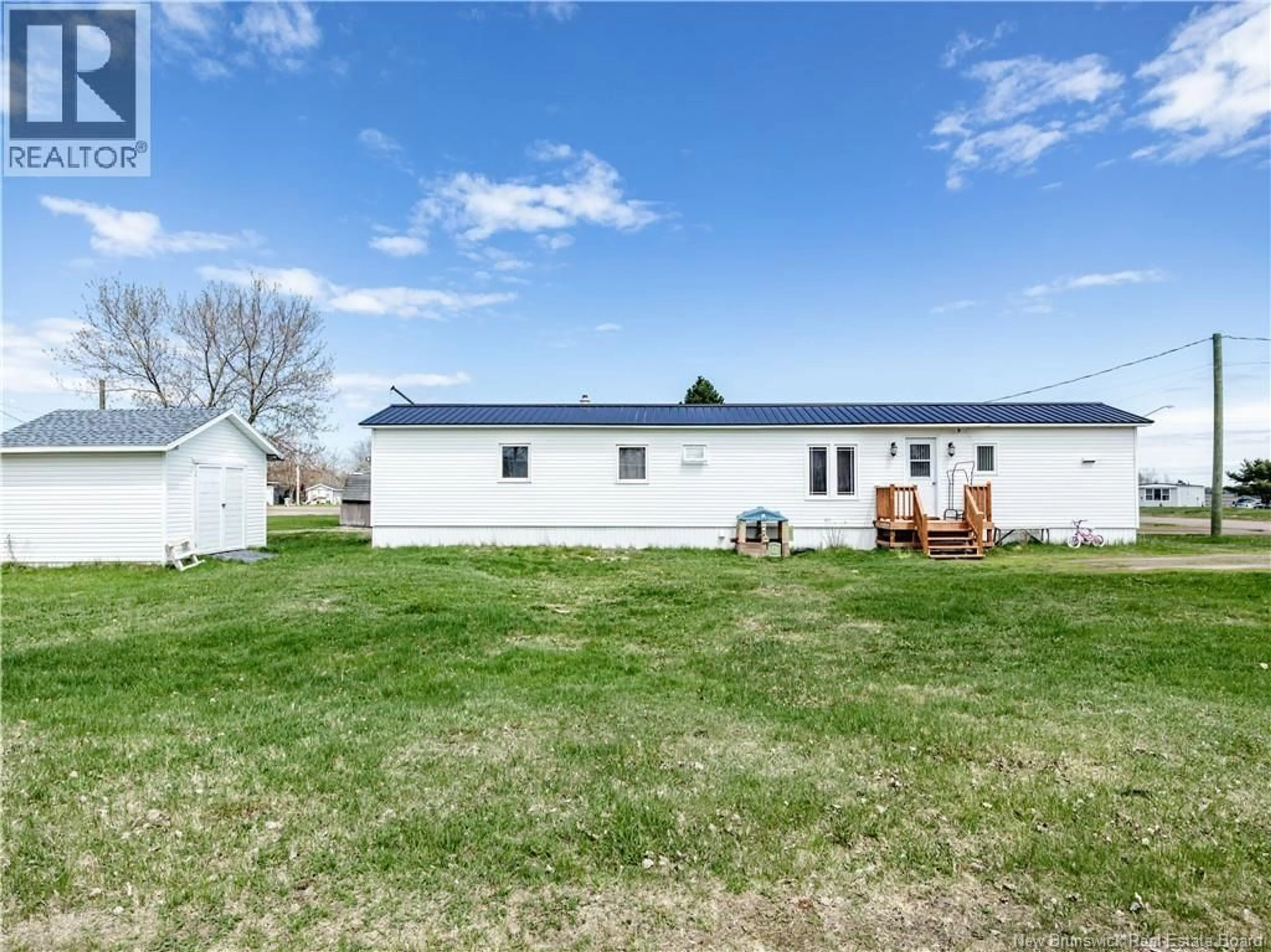 A pic from outside/outdoor area/front of a property/back of a property/a pic from drone, water/lake/river/ocean view for 48 RUE DES COPAINS, Richibucto New Brunswick E4W3X7