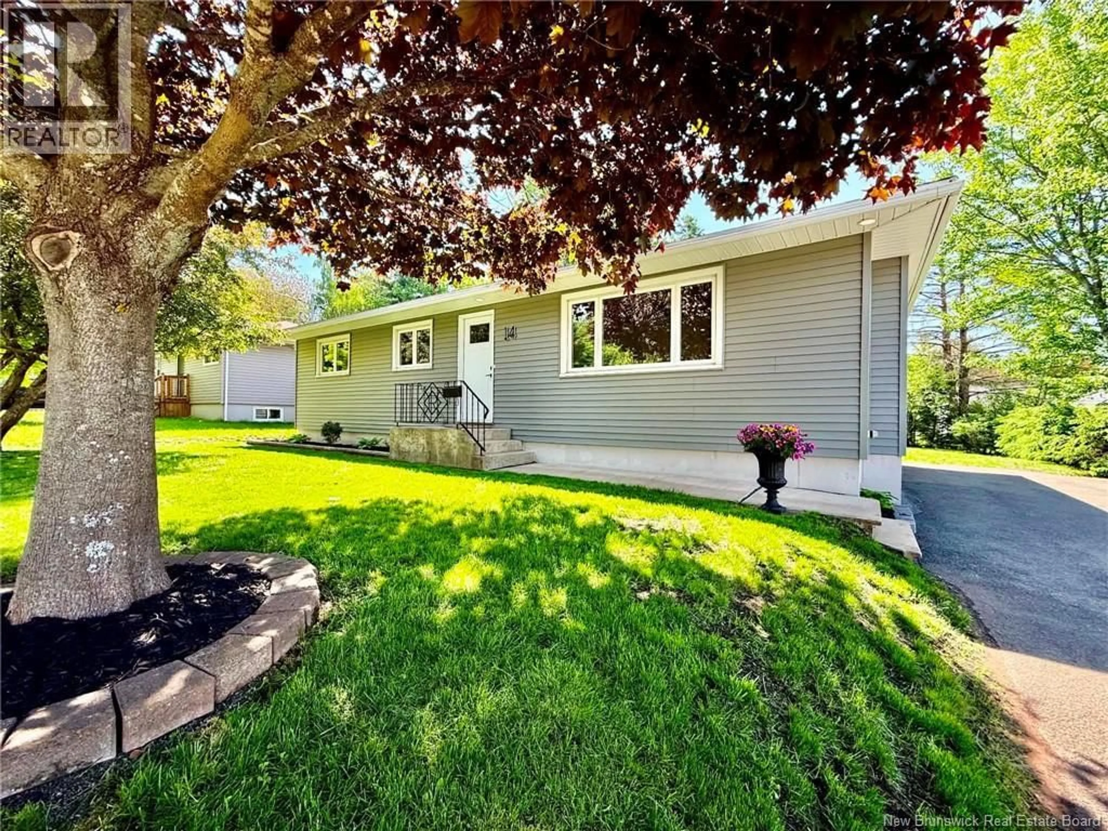 Home with vinyl exterior material, street for 14 BRUNSWICK, Riverview New Brunswick E1B2Y4