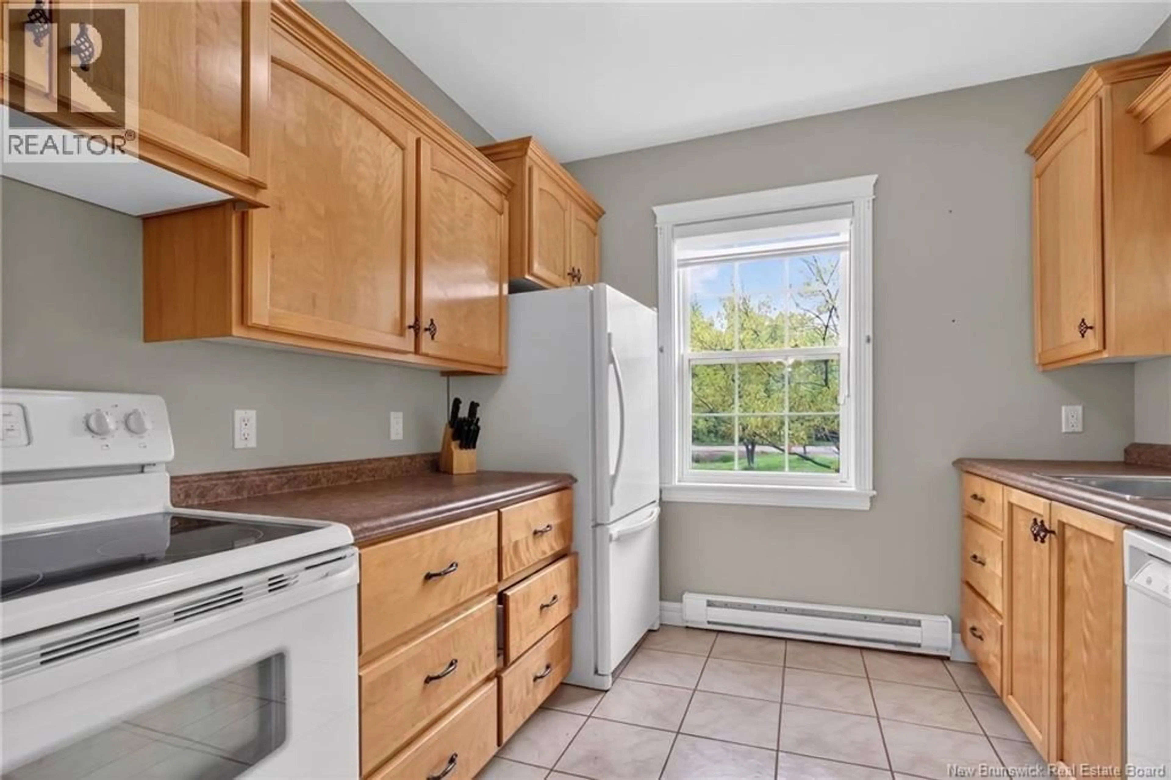 Standard kitchen, unknown for 971 SHEDIAC RIVER ROAD, Saint-Philippe New Brunswick E1H1R8