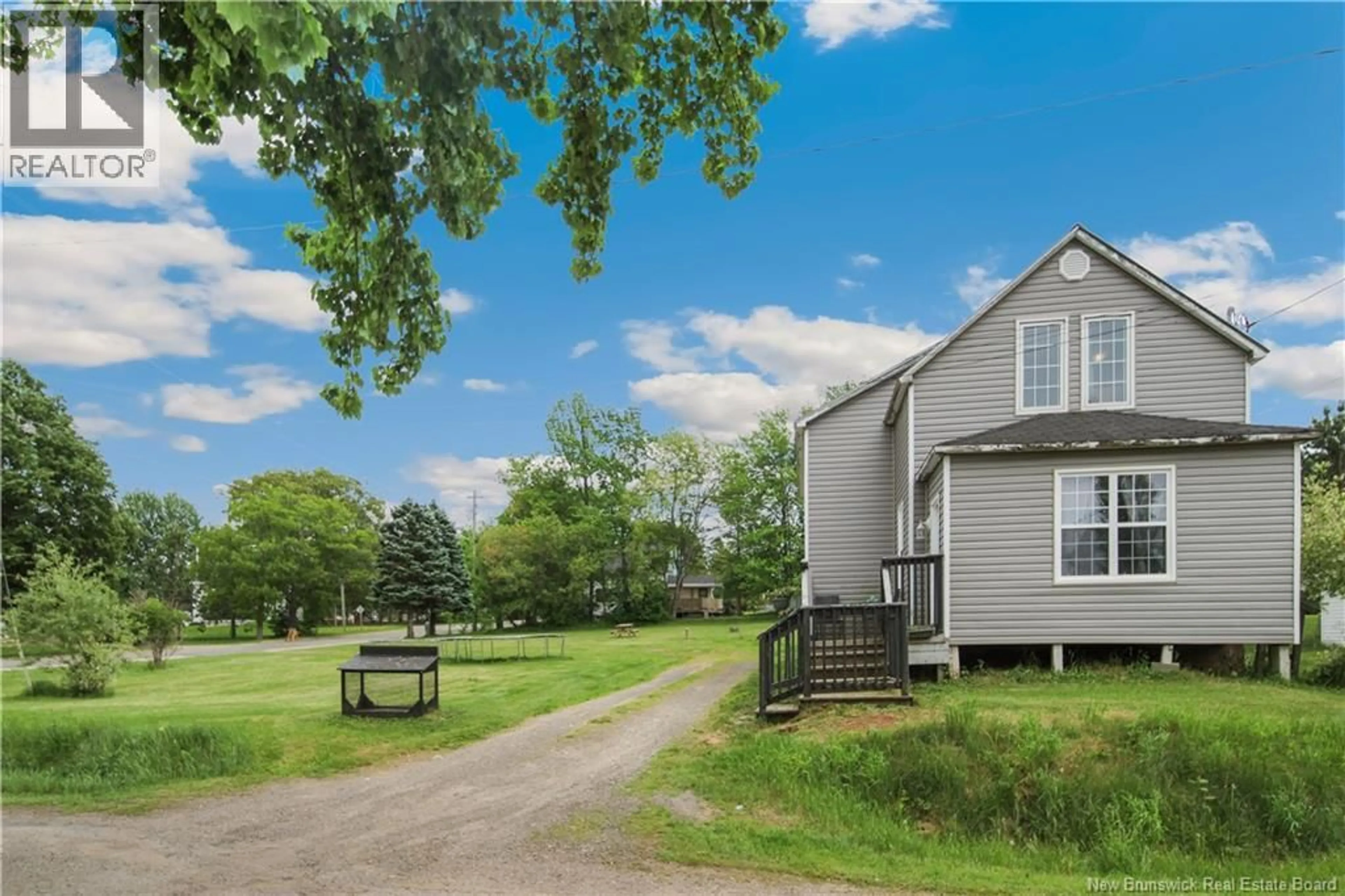 Unknown for 4 THORN STREET, Petitcodiac New Brunswick E4Z4X1