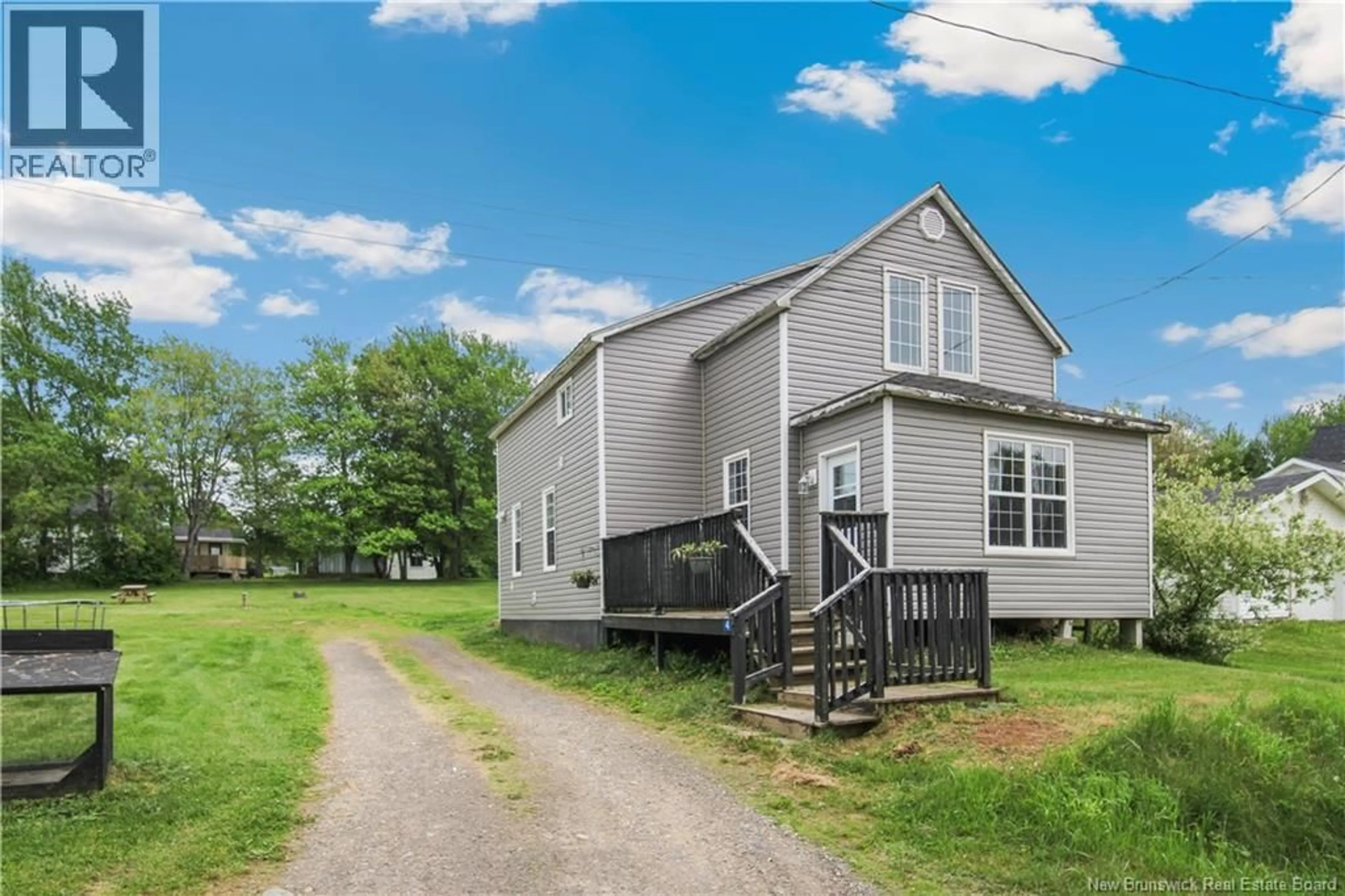 Unknown for 4 THORN STREET, Petitcodiac New Brunswick E4Z4X1