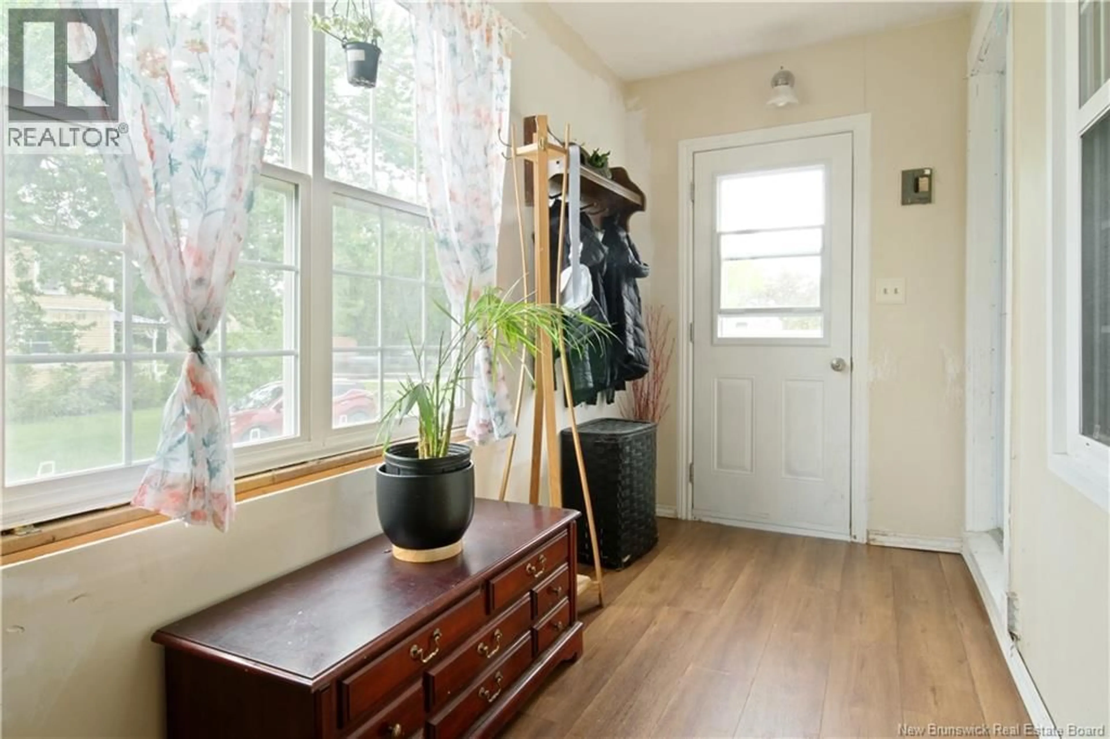 Indoor entryway for 4 THORN STREET, Petitcodiac New Brunswick E4Z4X1