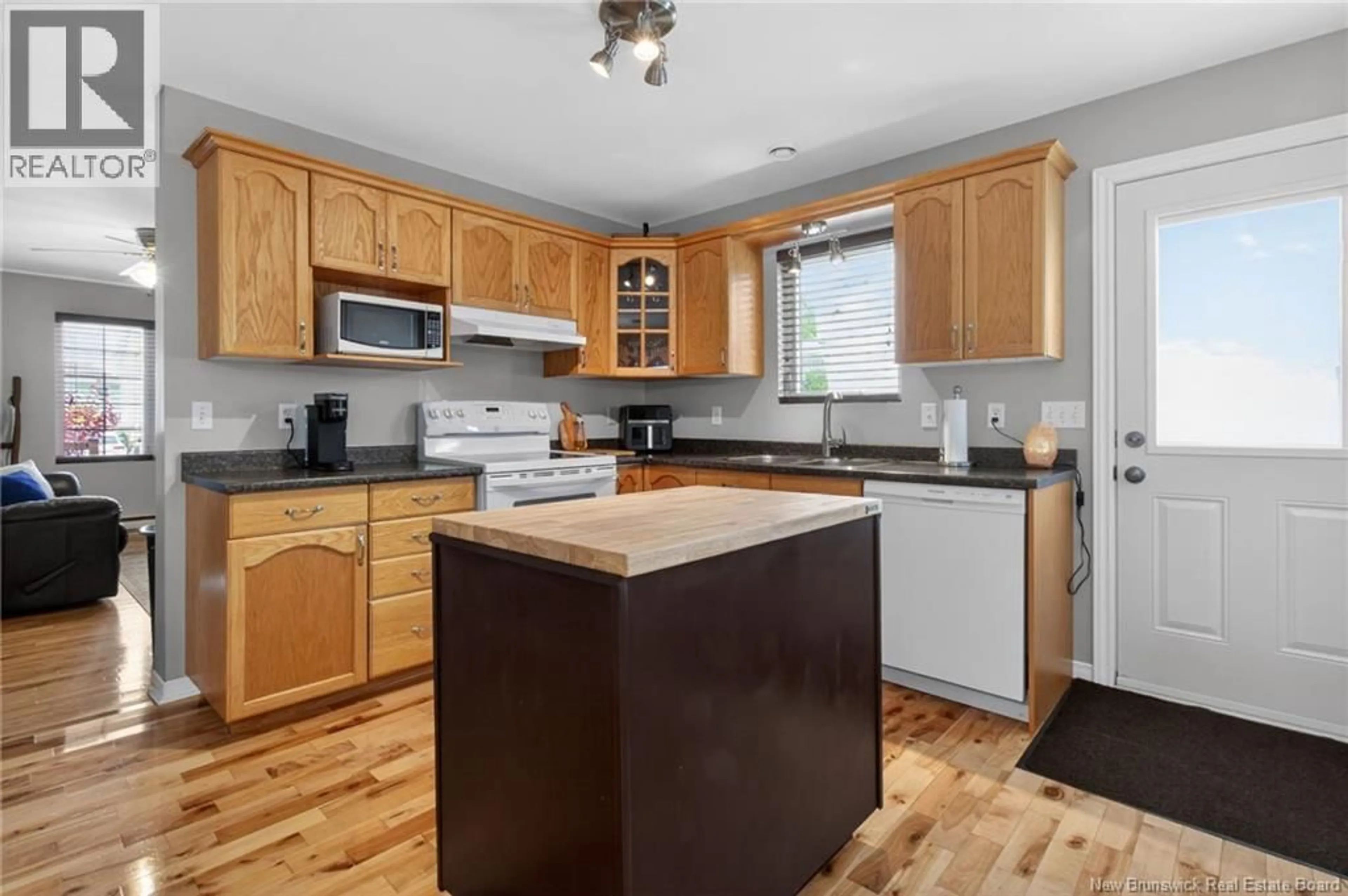 Standard kitchen, unknown for 53 MARTINDALE, Moncton New Brunswick E1G2J3