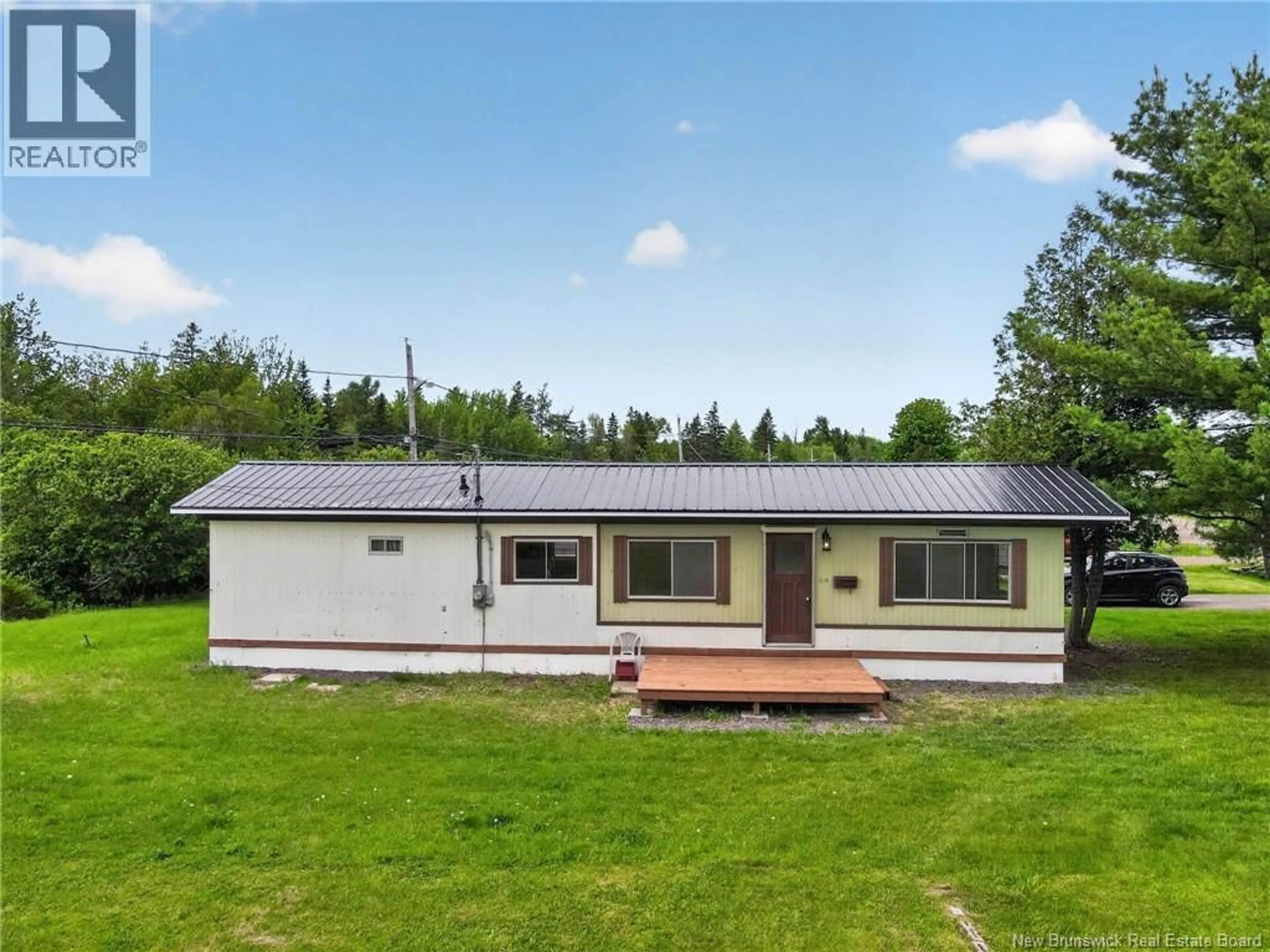 A pic from outside/outdoor area/front of a property/back of a property/a pic from drone, building for 14 RAWORTH AVENUE, Lakeville New Brunswick E1H1J5