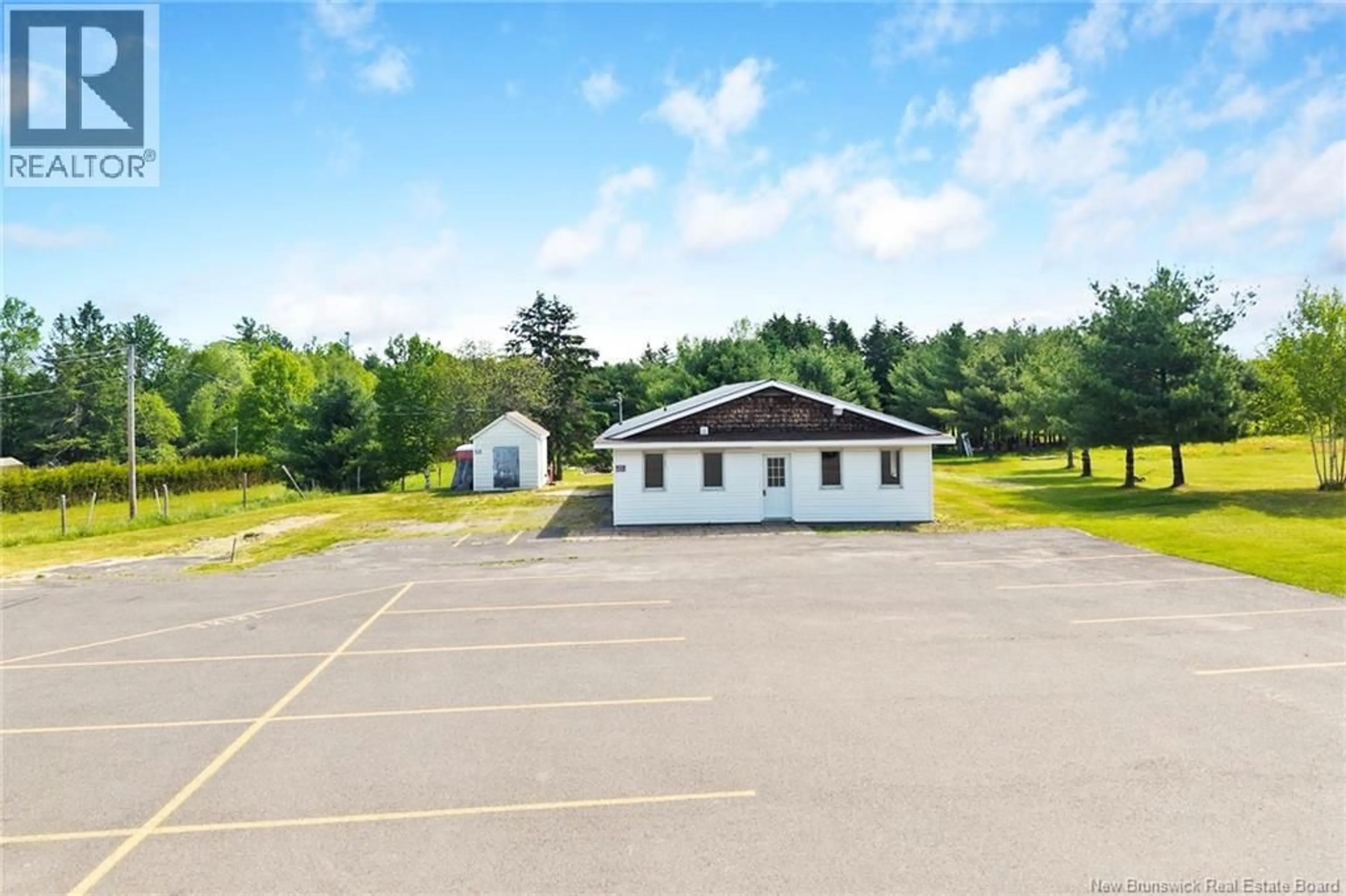 A pic from outside/outdoor area/front of a property/back of a property/a pic from drone, building for 6125 ROUTE 101, Hoyt New Brunswick E5L1Z9