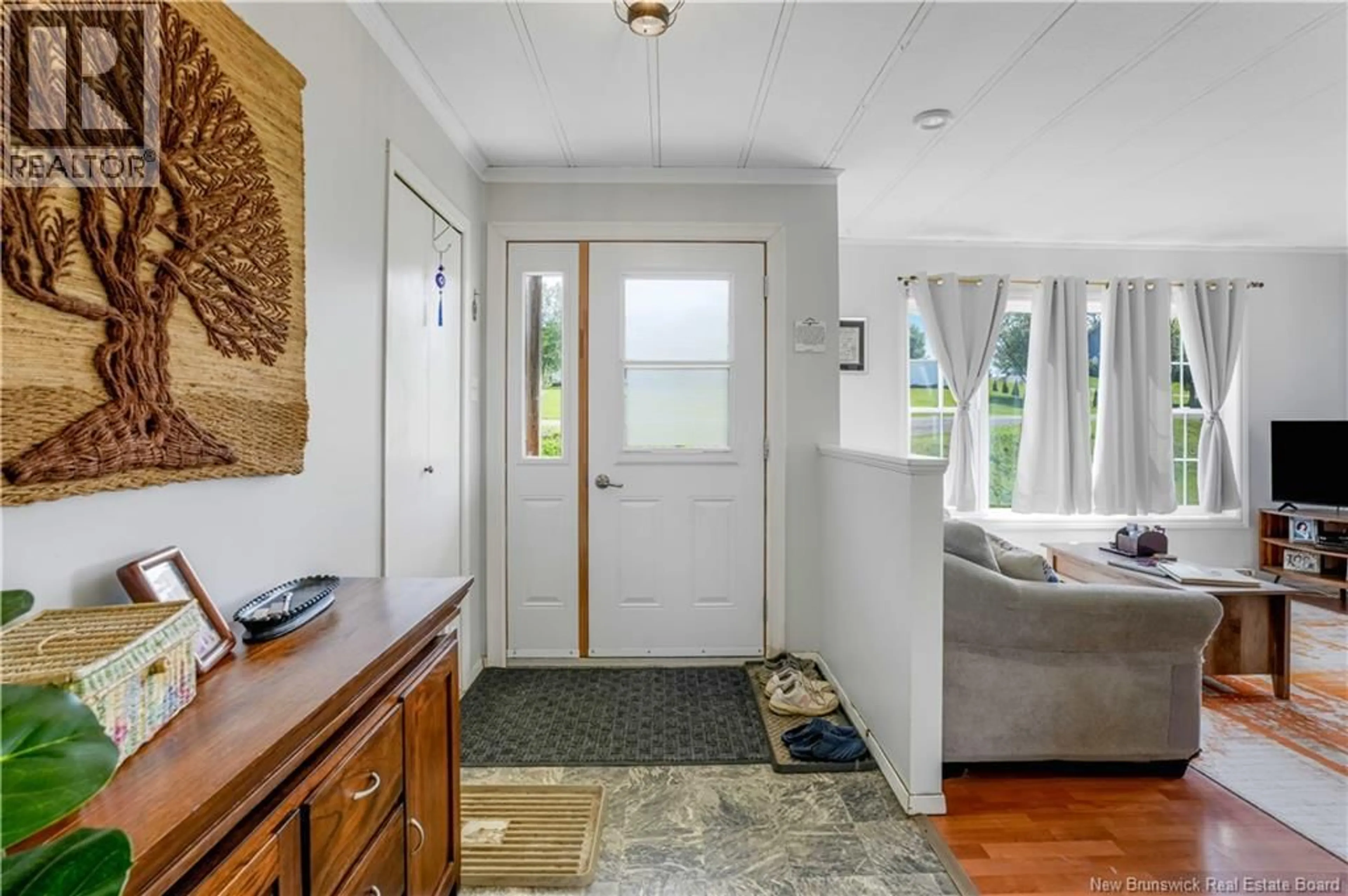 Indoor entryway for 80 WAUGH ROAD, Riverbank New Brunswick E7L4H6