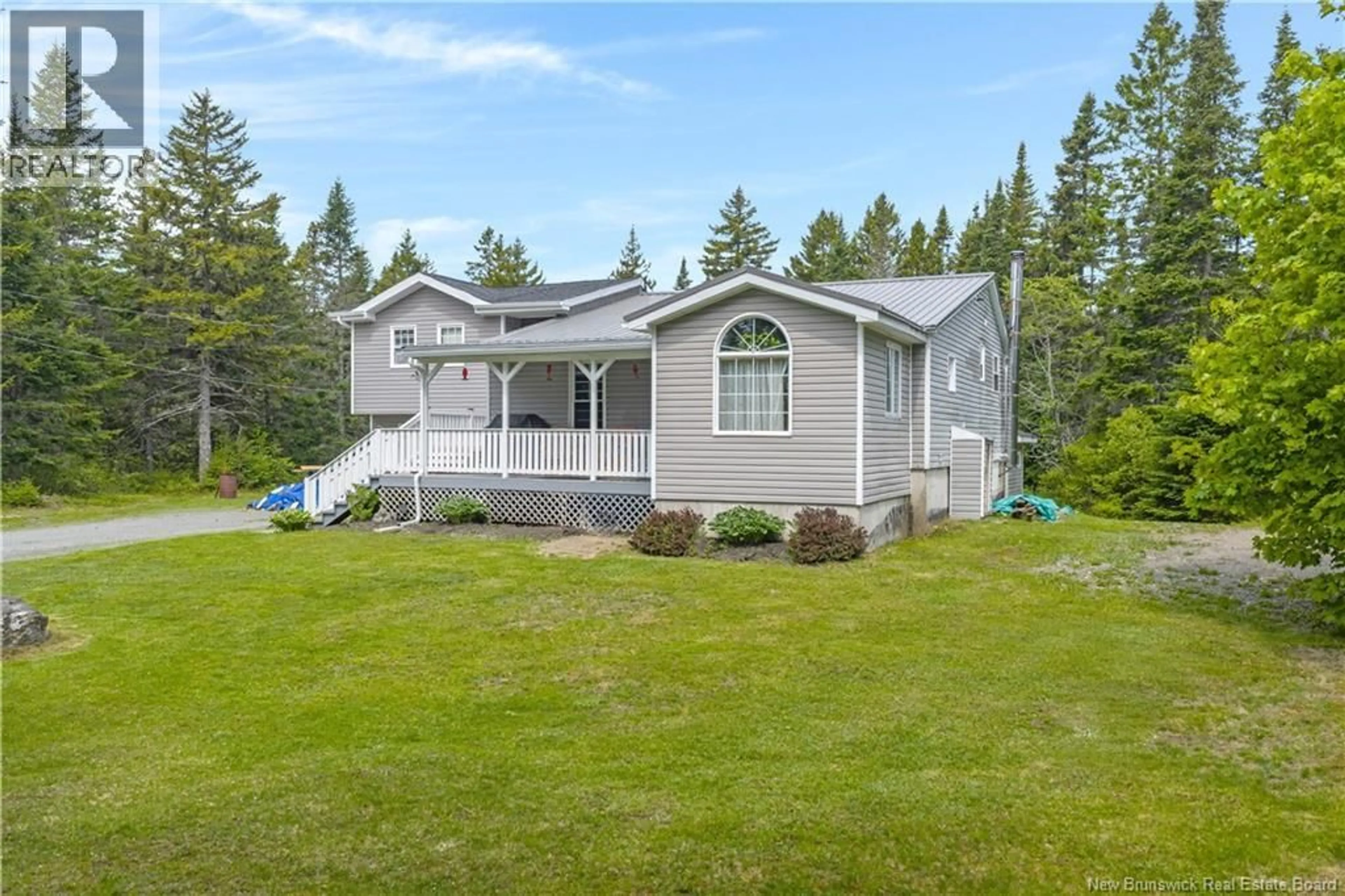 Home with vinyl exterior material, water/lake/river/ocean view for 165 BASE ROAD, Willow Grove New Brunswick E2S1N4