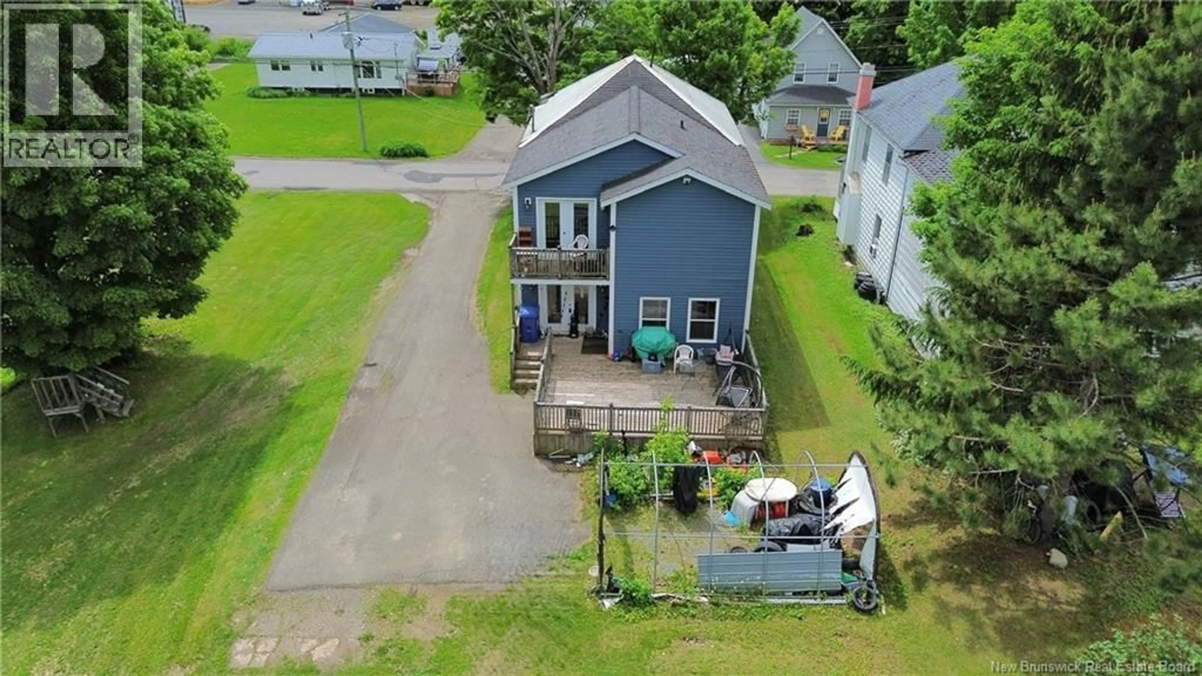 A pic from outside/outdoor area/front of a property/back of a property/a pic from drone, water/lake/river/ocean view for 33 HILLCREST AVENUE, Hartland New Brunswick E7P1M7