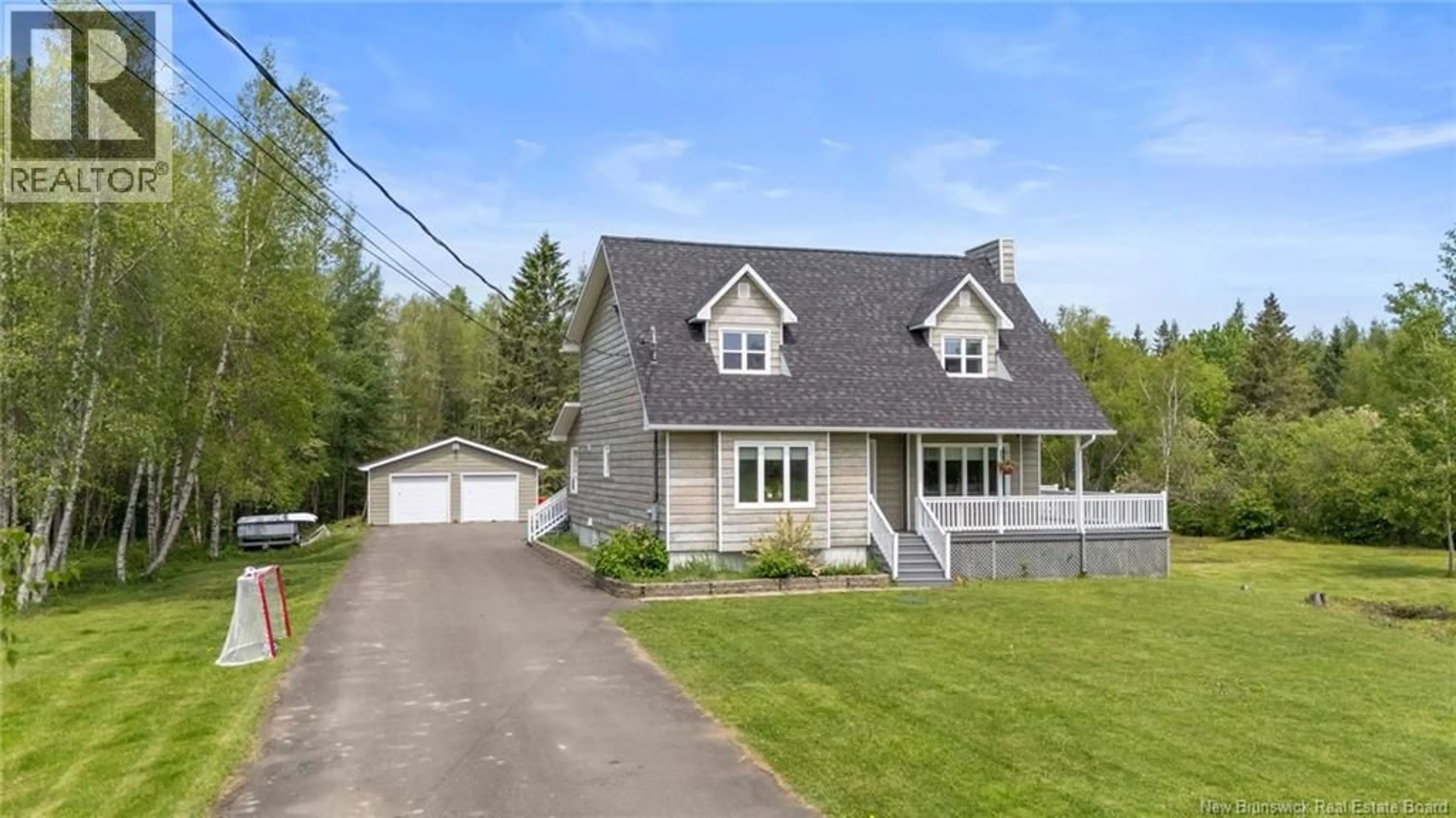 Home with vinyl exterior material, street for 2915 ROUTE 134, Shediac Cape New Brunswick E4P3E8